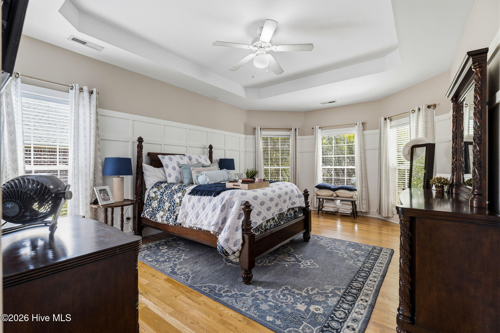 100561515 | Photo 57