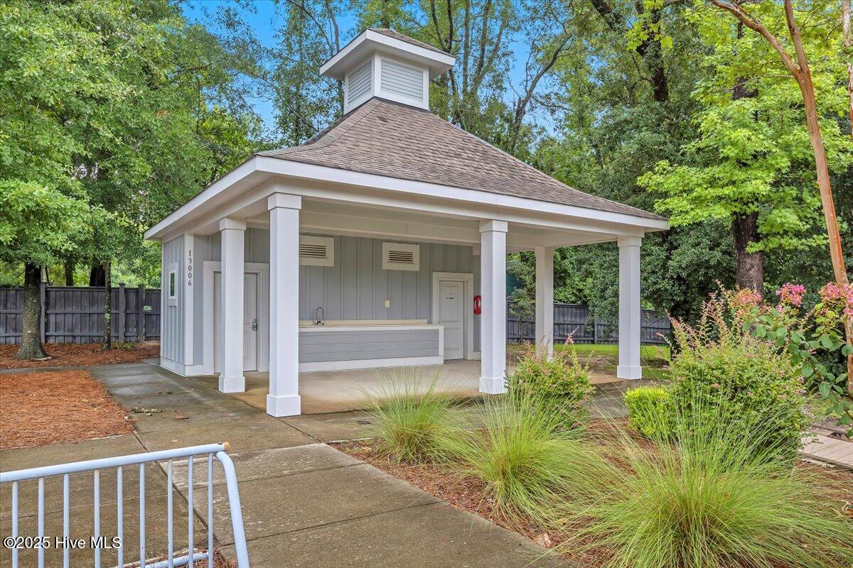 100523445 | Photo 74