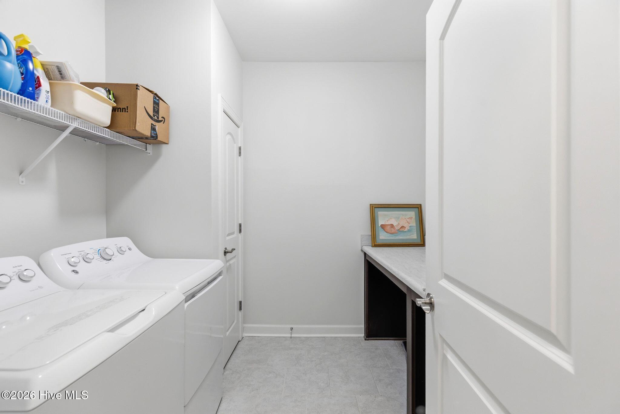 100558681 | Photo 26