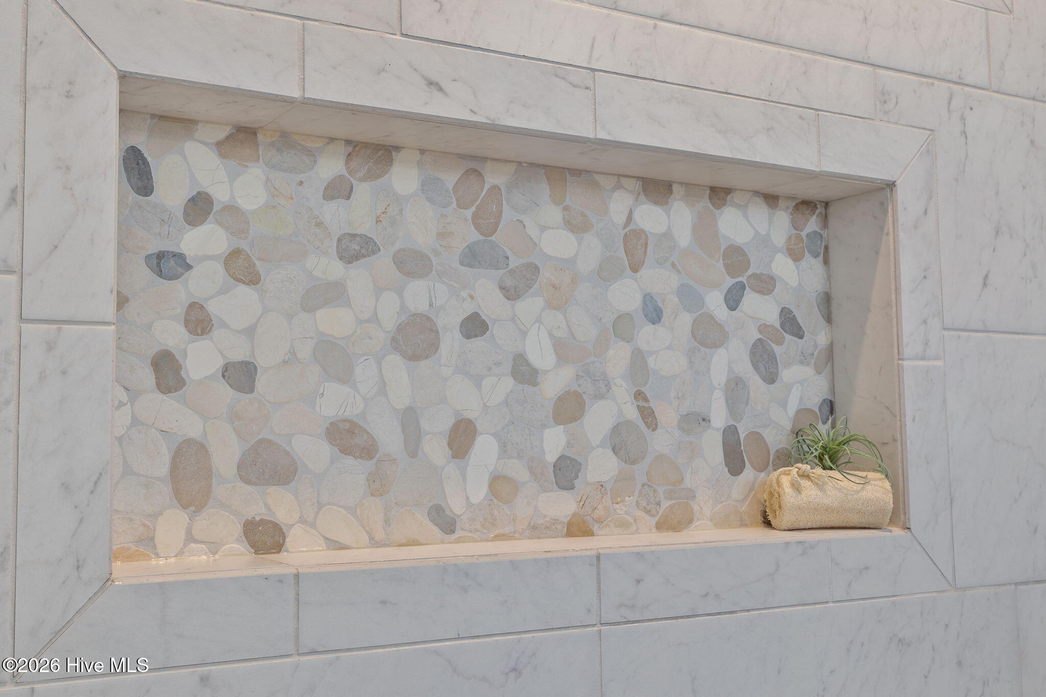 100561647 | Photo 29