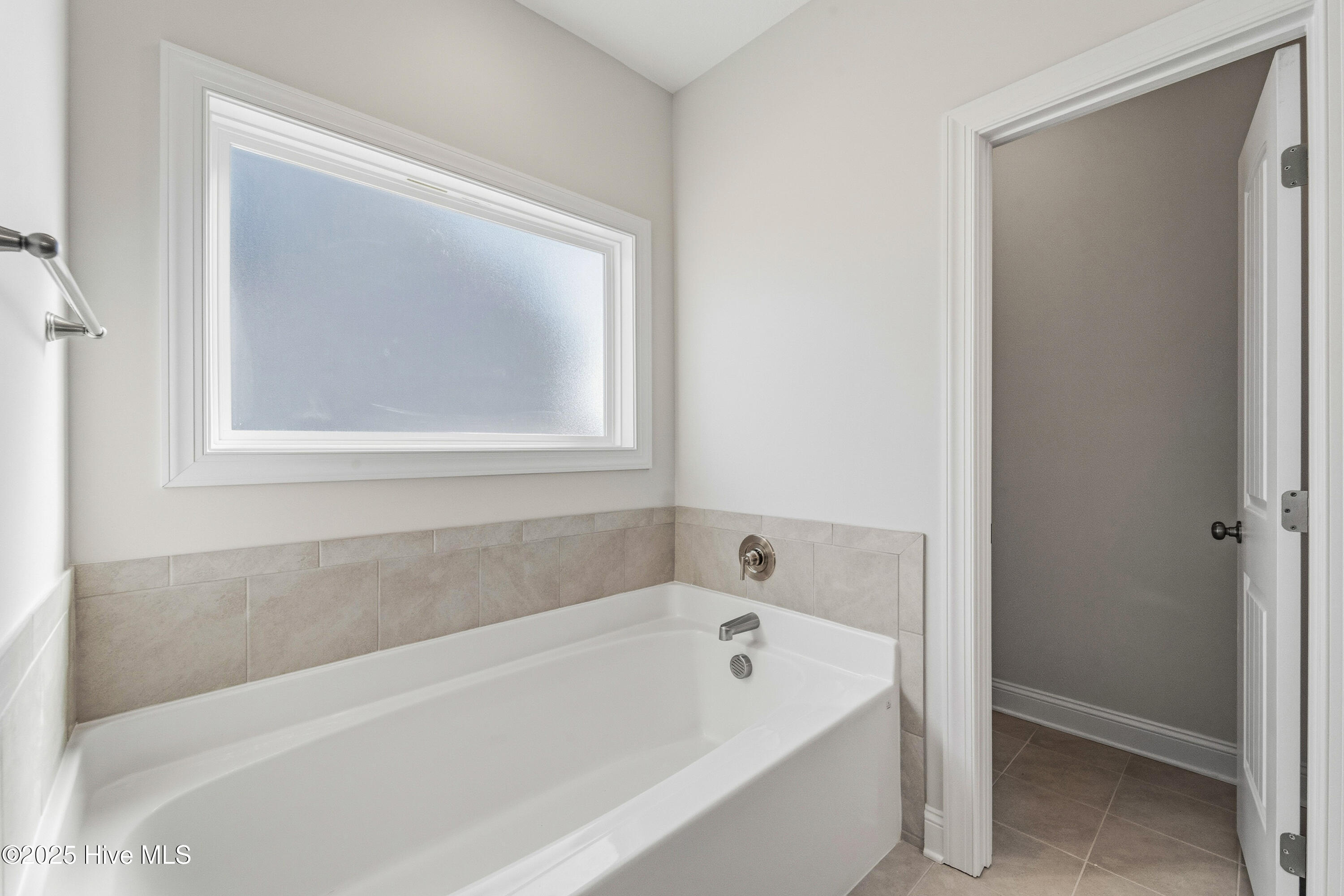 100507168 | Photo 26