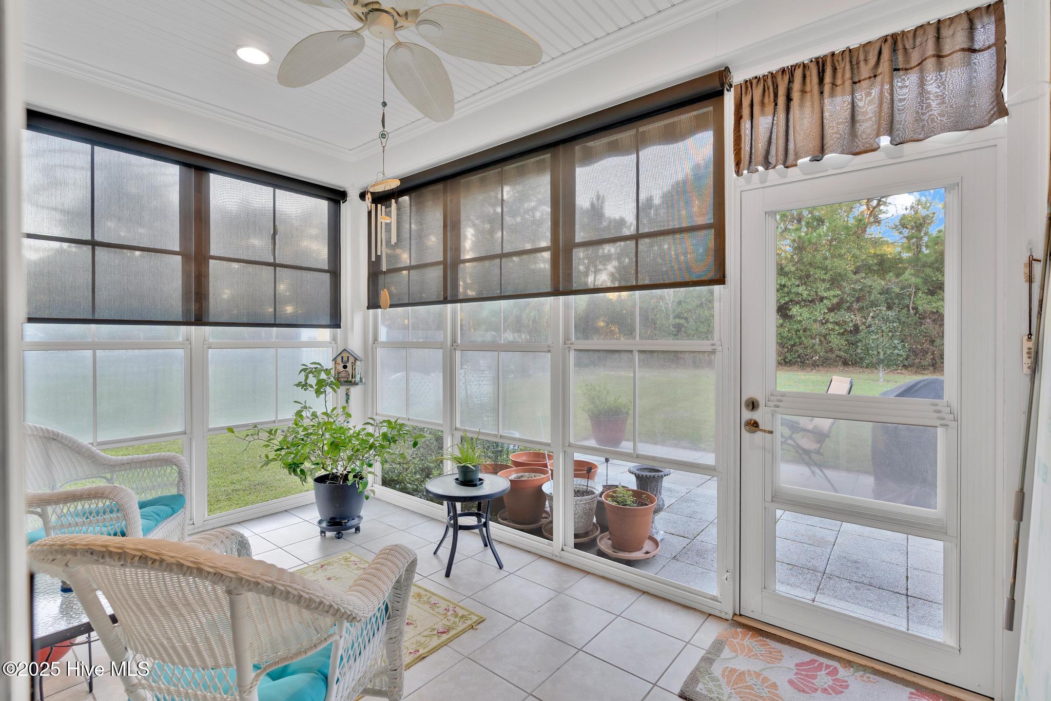 100540290 | Photo 17