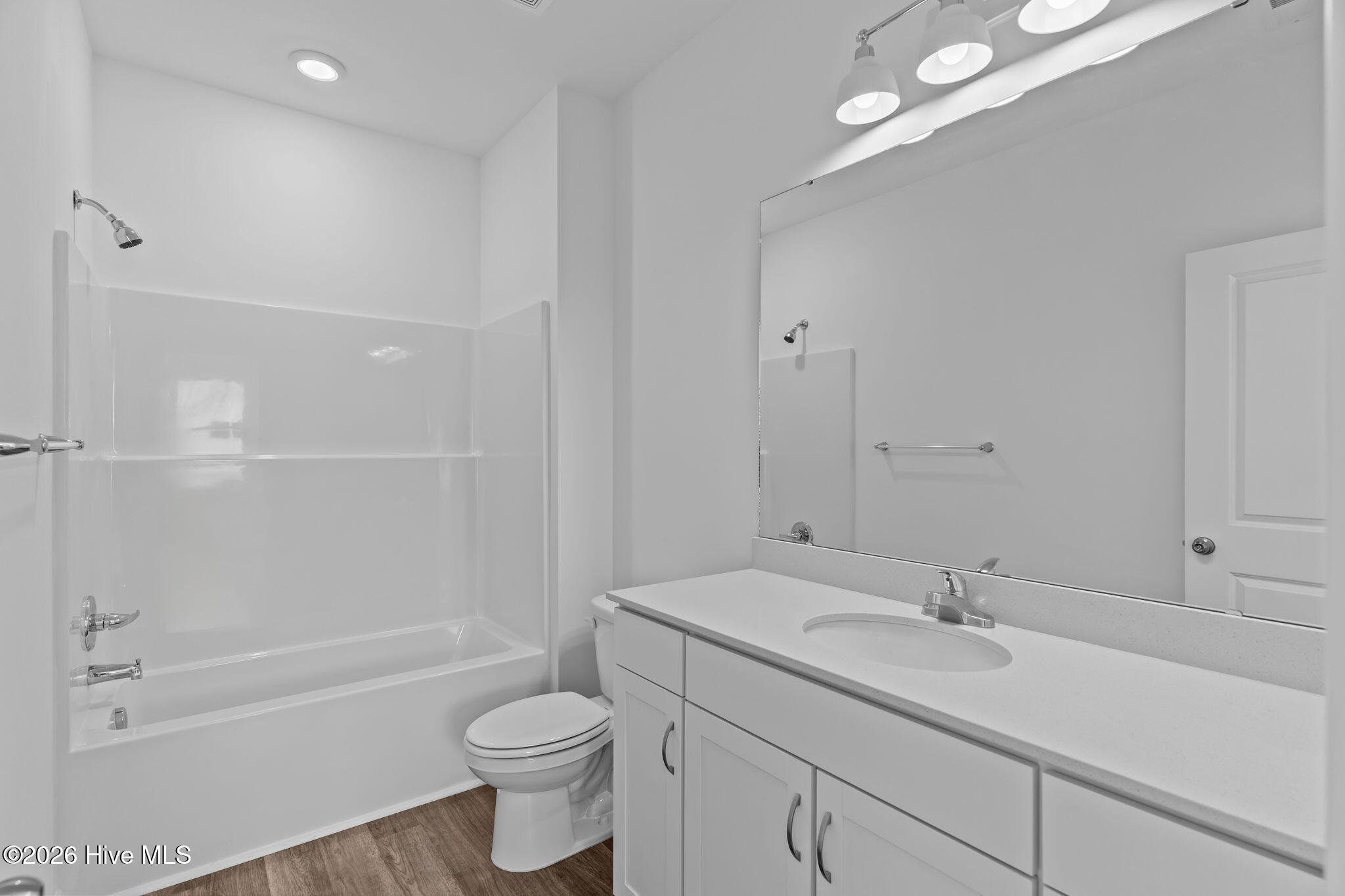 100524555 | Photo 33