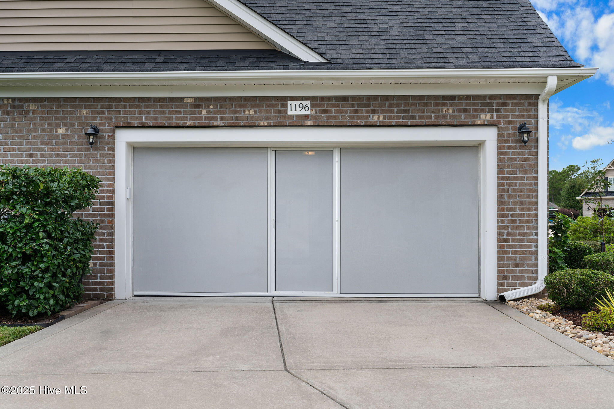 100531104 | Photo 50