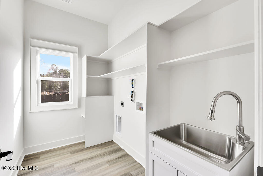 100550907 | Photo 21