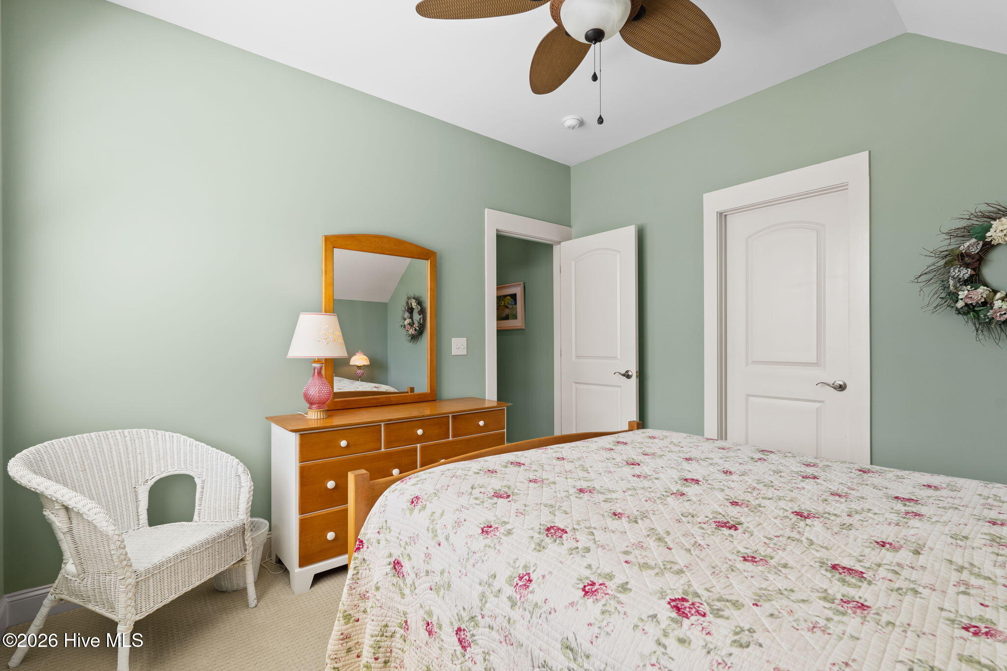 100567899 | Photo 61