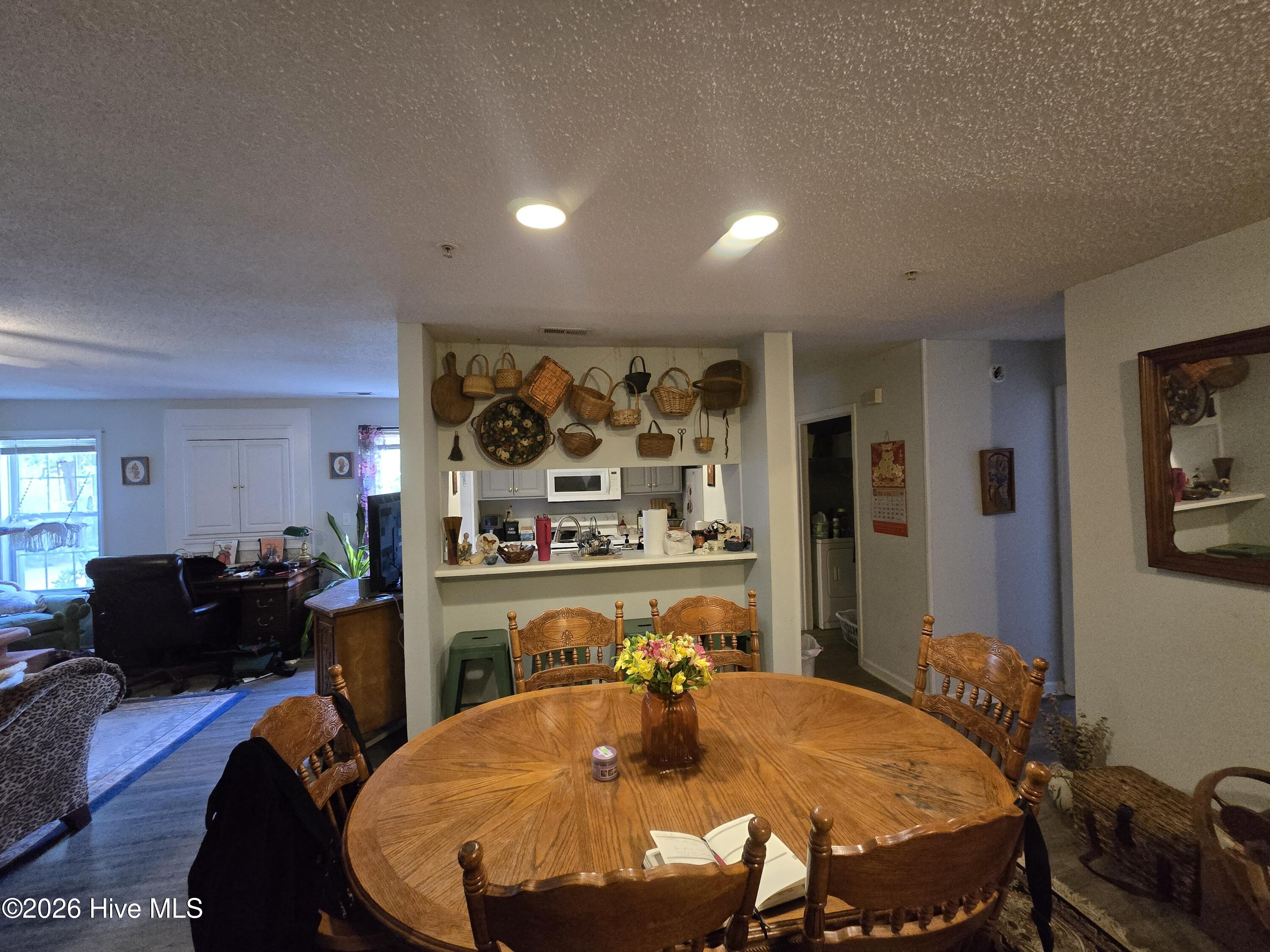 100569420 | Photo 10