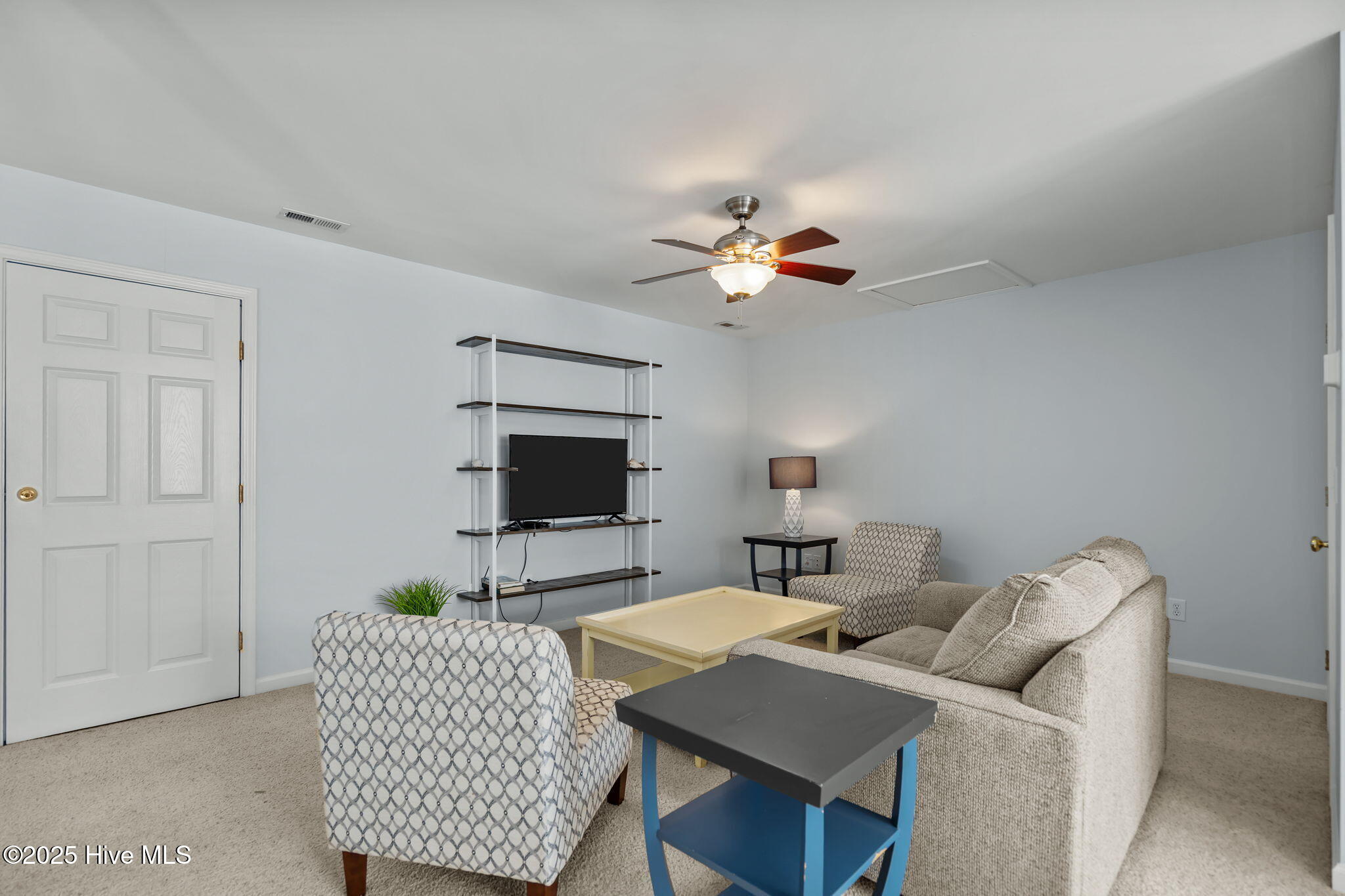 100542562 | Photo 35