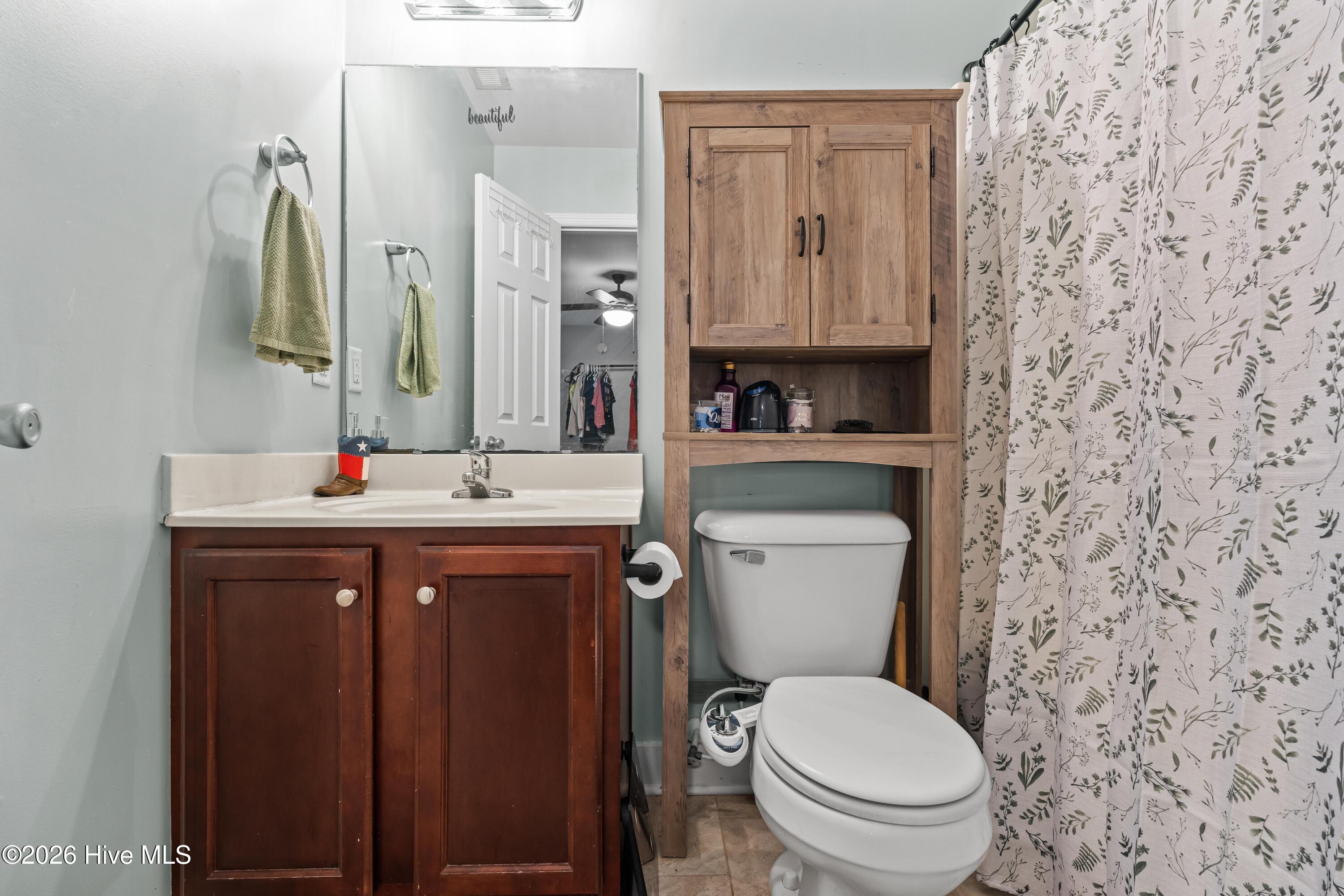 100560404 | Photo 10