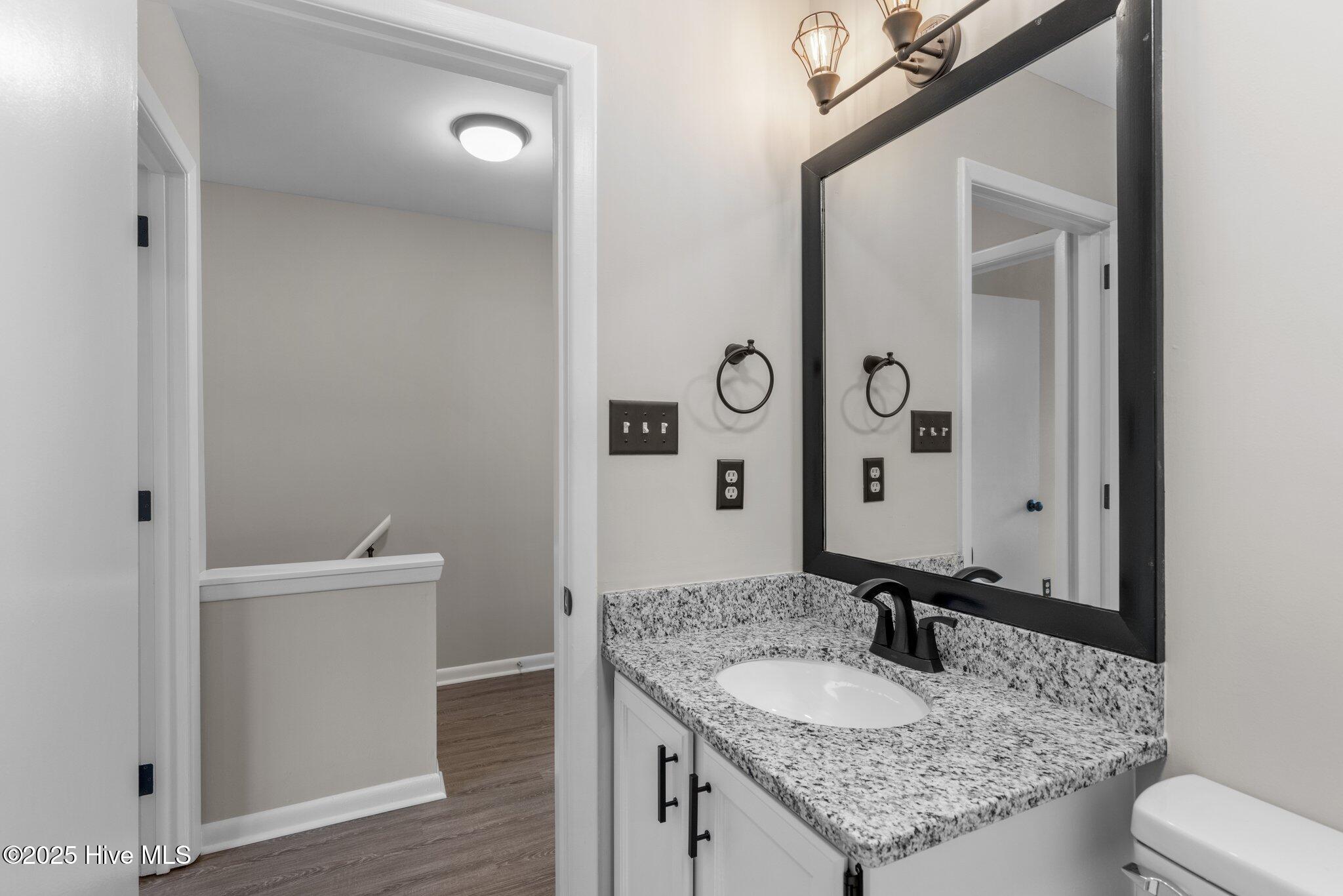 100539735 | Photo 23