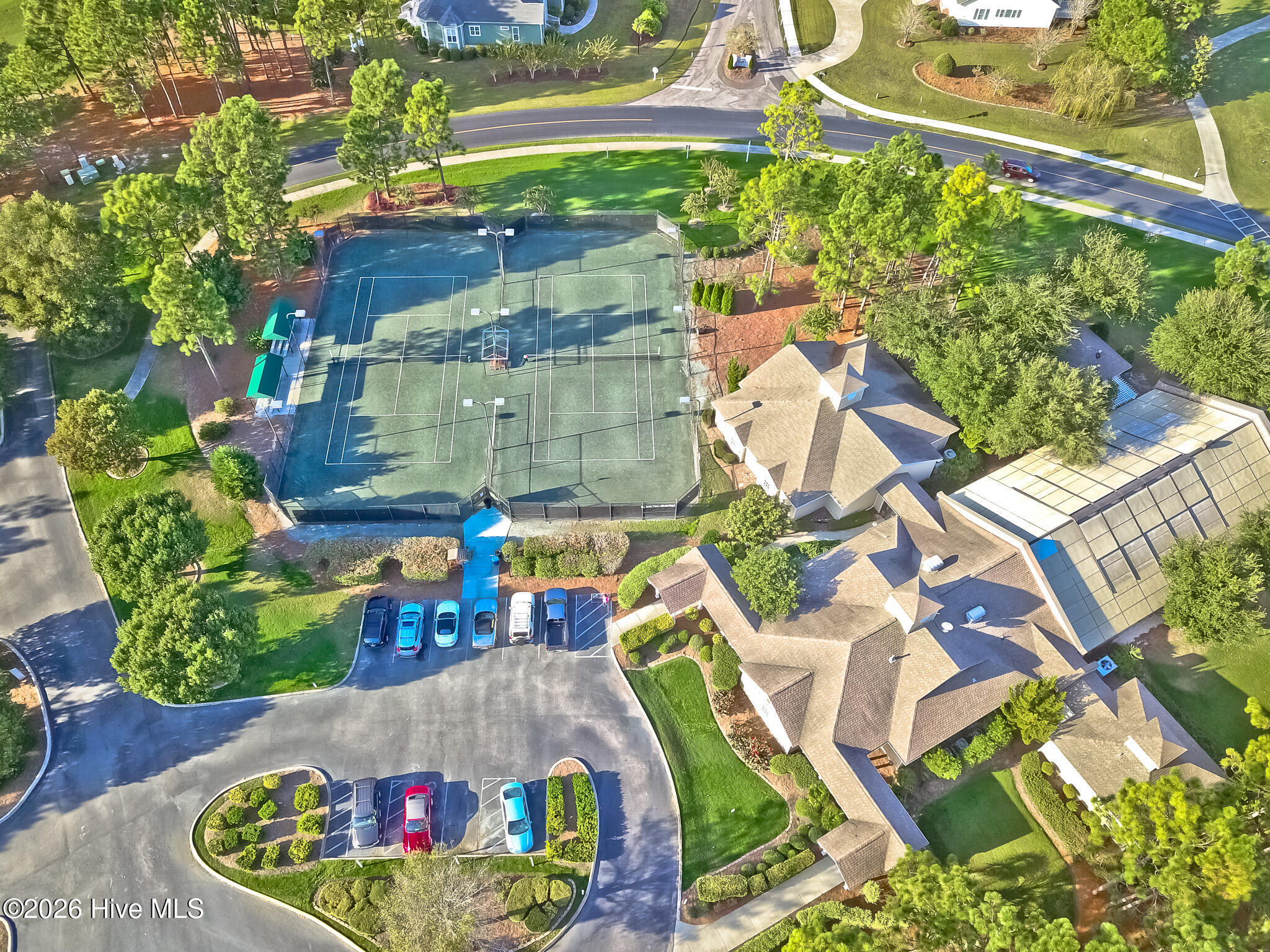 100568005 | Photo 38