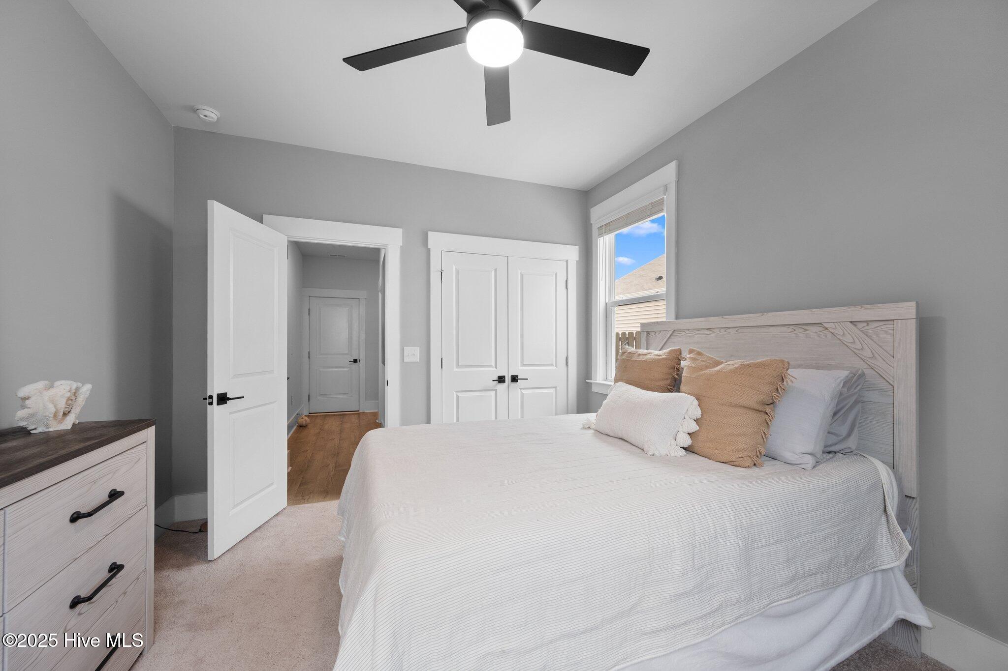 100545620 | Photo 41