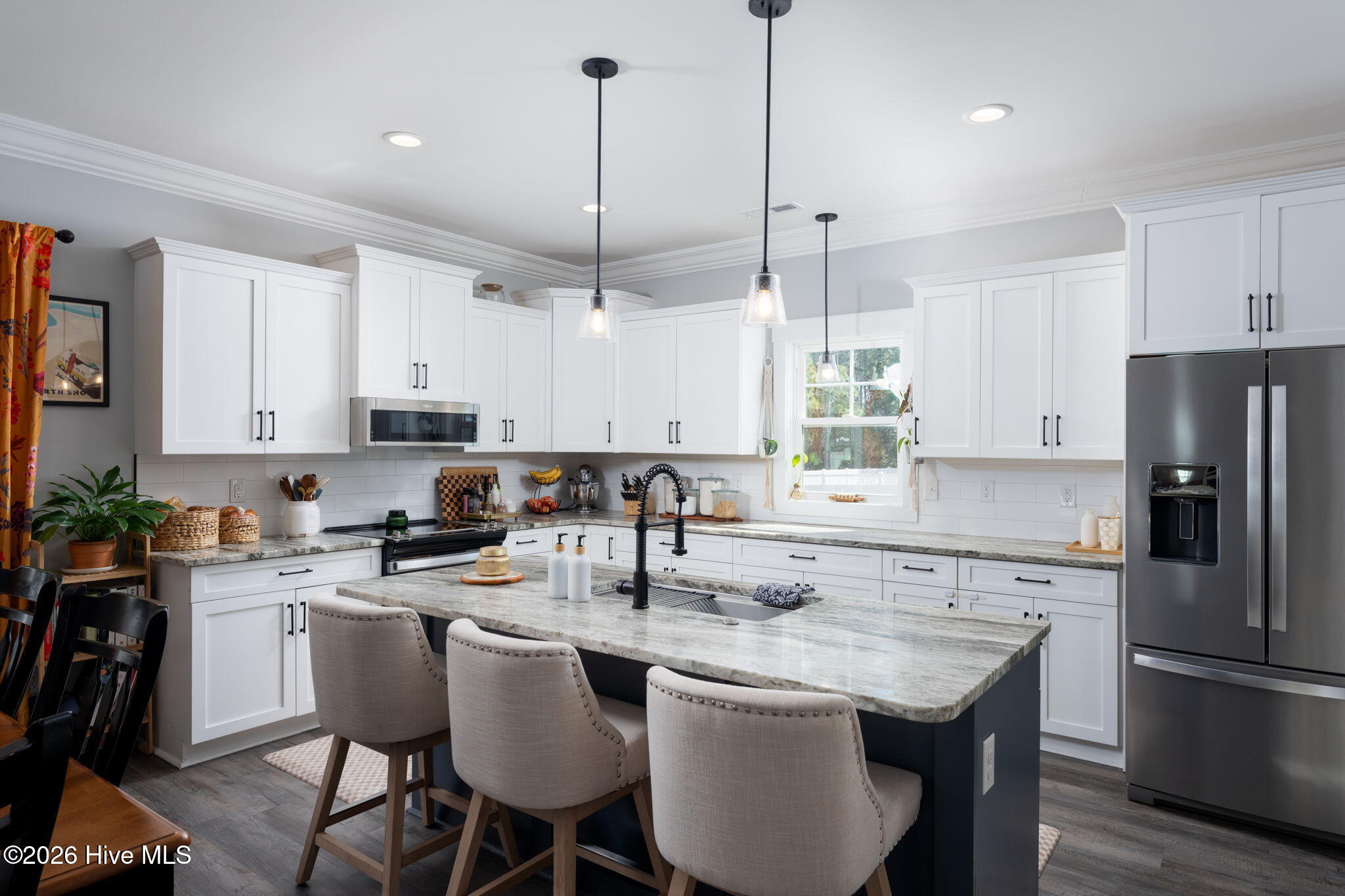 100555152 | Photo 16