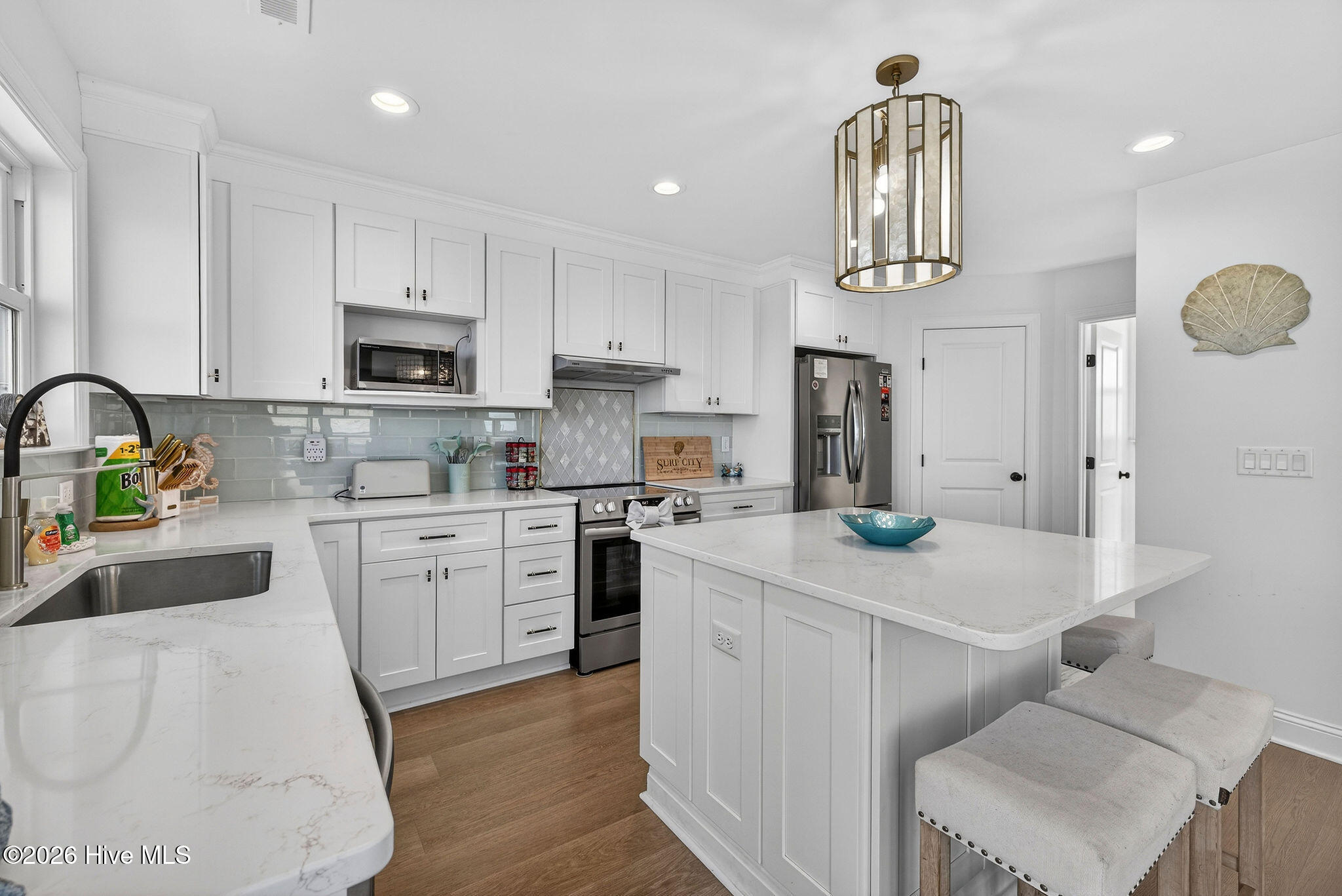 100565541 | Photo 11