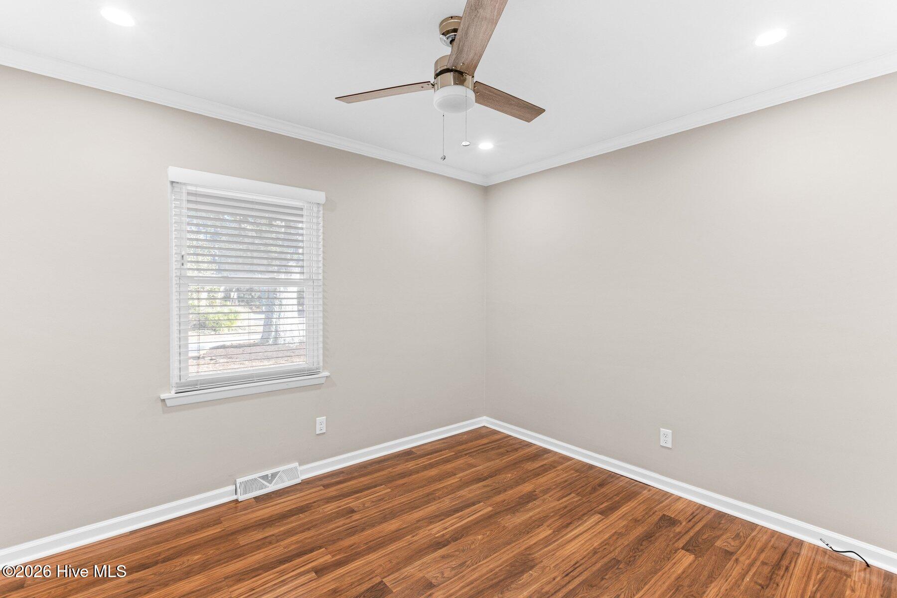 100550580 | Photo 20