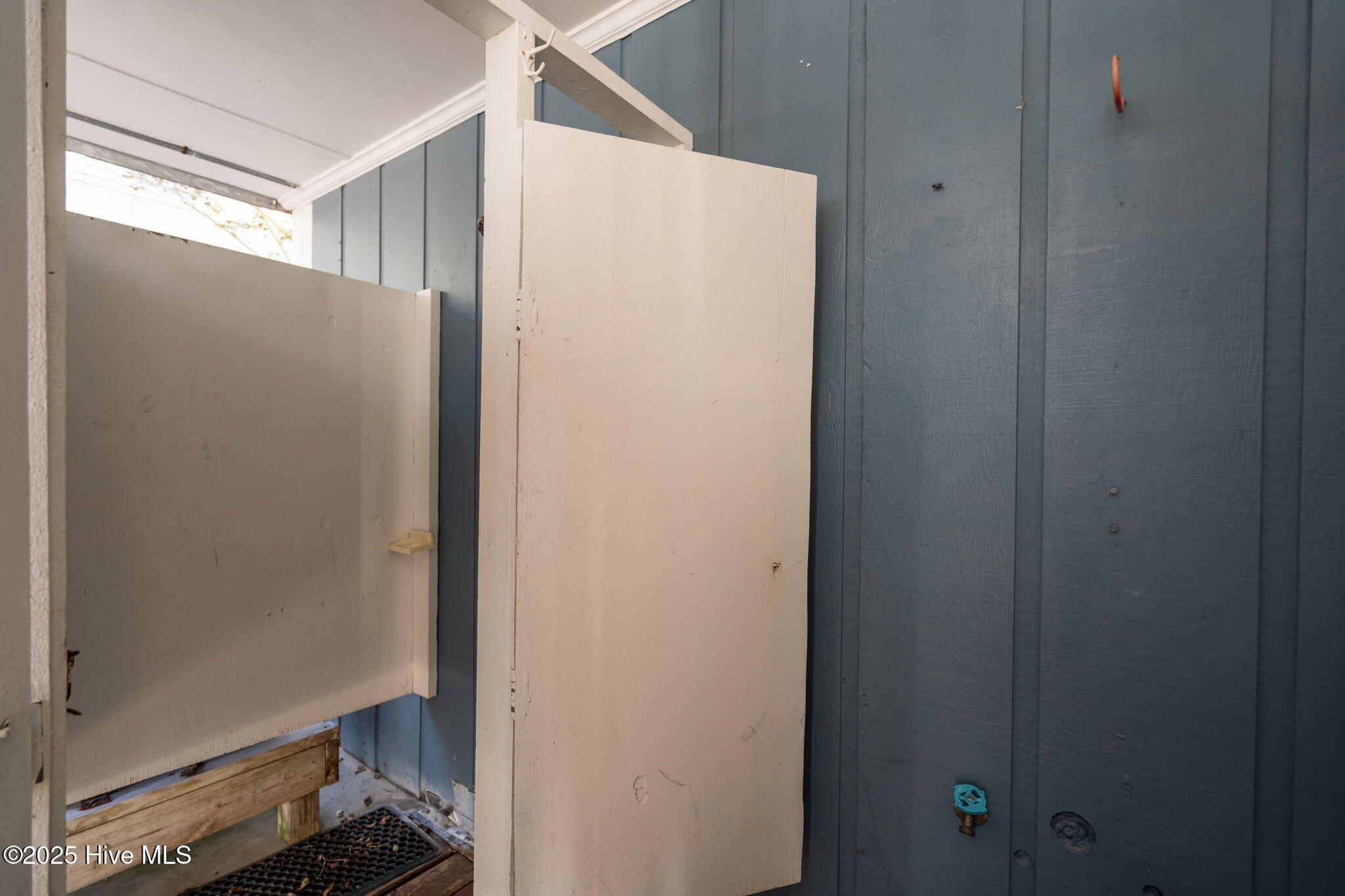 100537685 | Photo 45