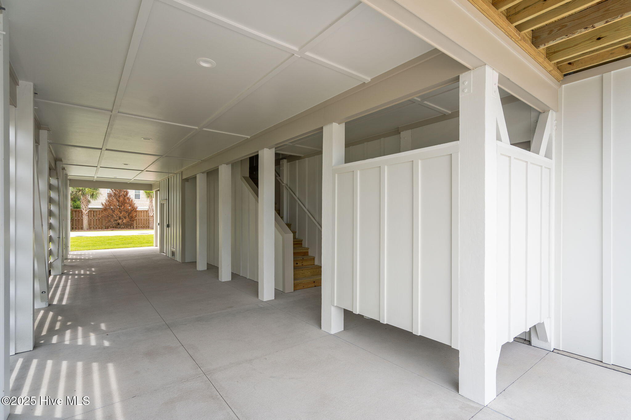 100537878 | Photo 45