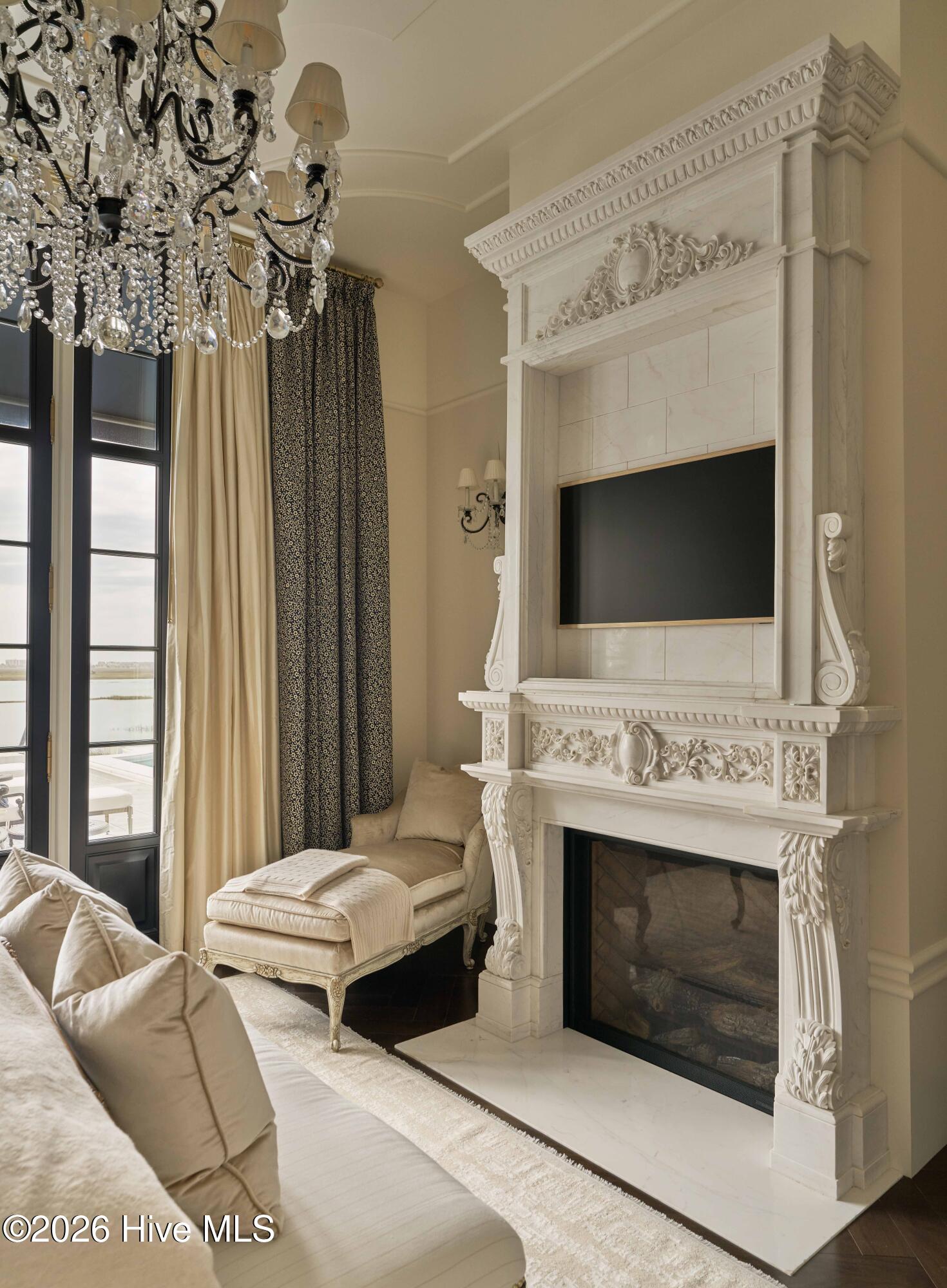 100569177 | Photo 30