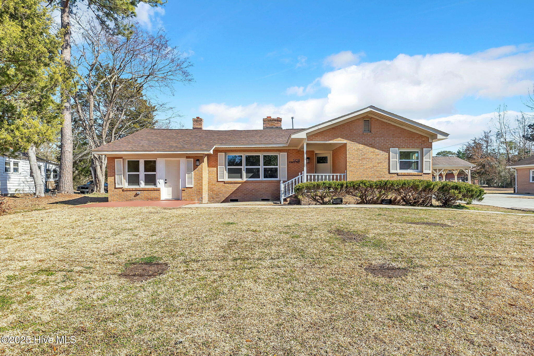 Homes for sale in Burgaw, NC | 508 N Wright St, Burgaw, NC 28425 | MLS# 100517838