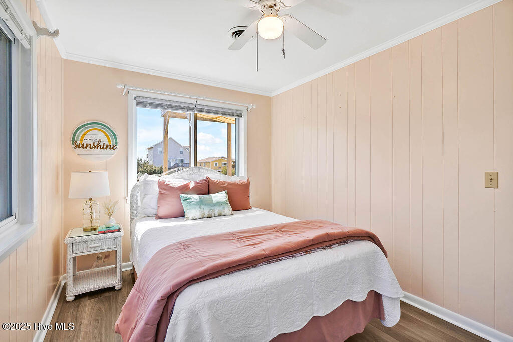 100494223 | Photo 34