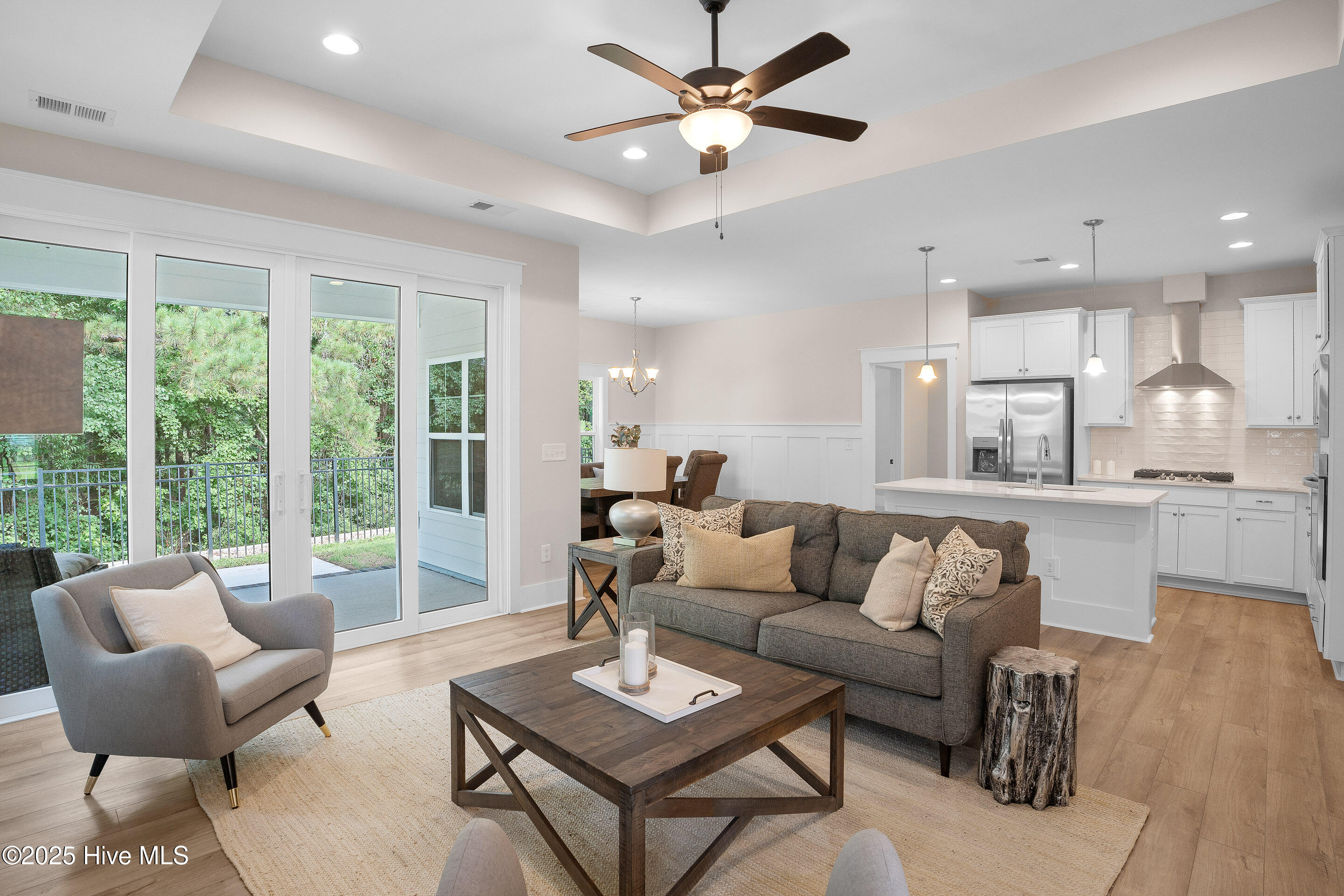 100483922 | Photo 14