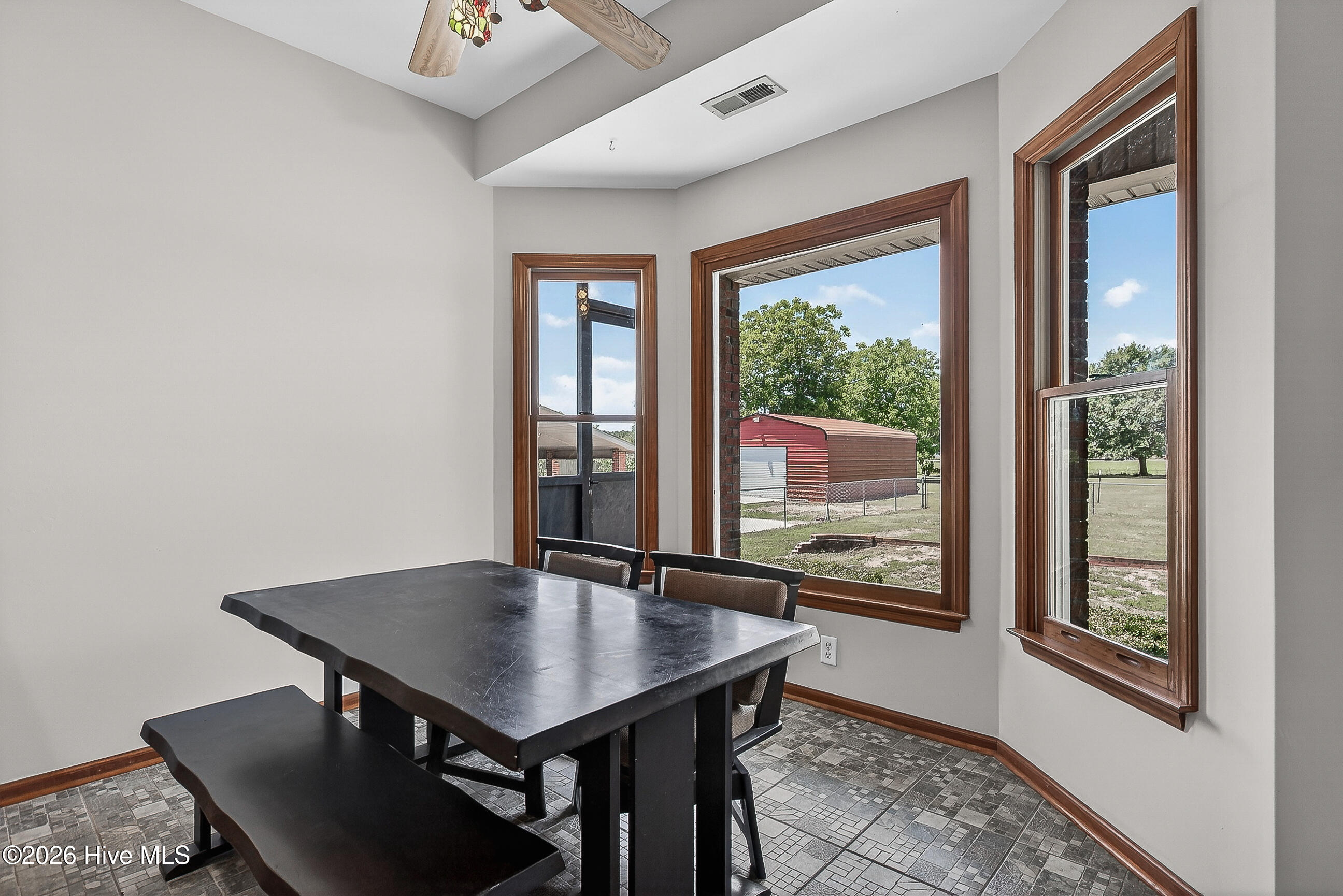 2732 White Oak River Road,Maysville