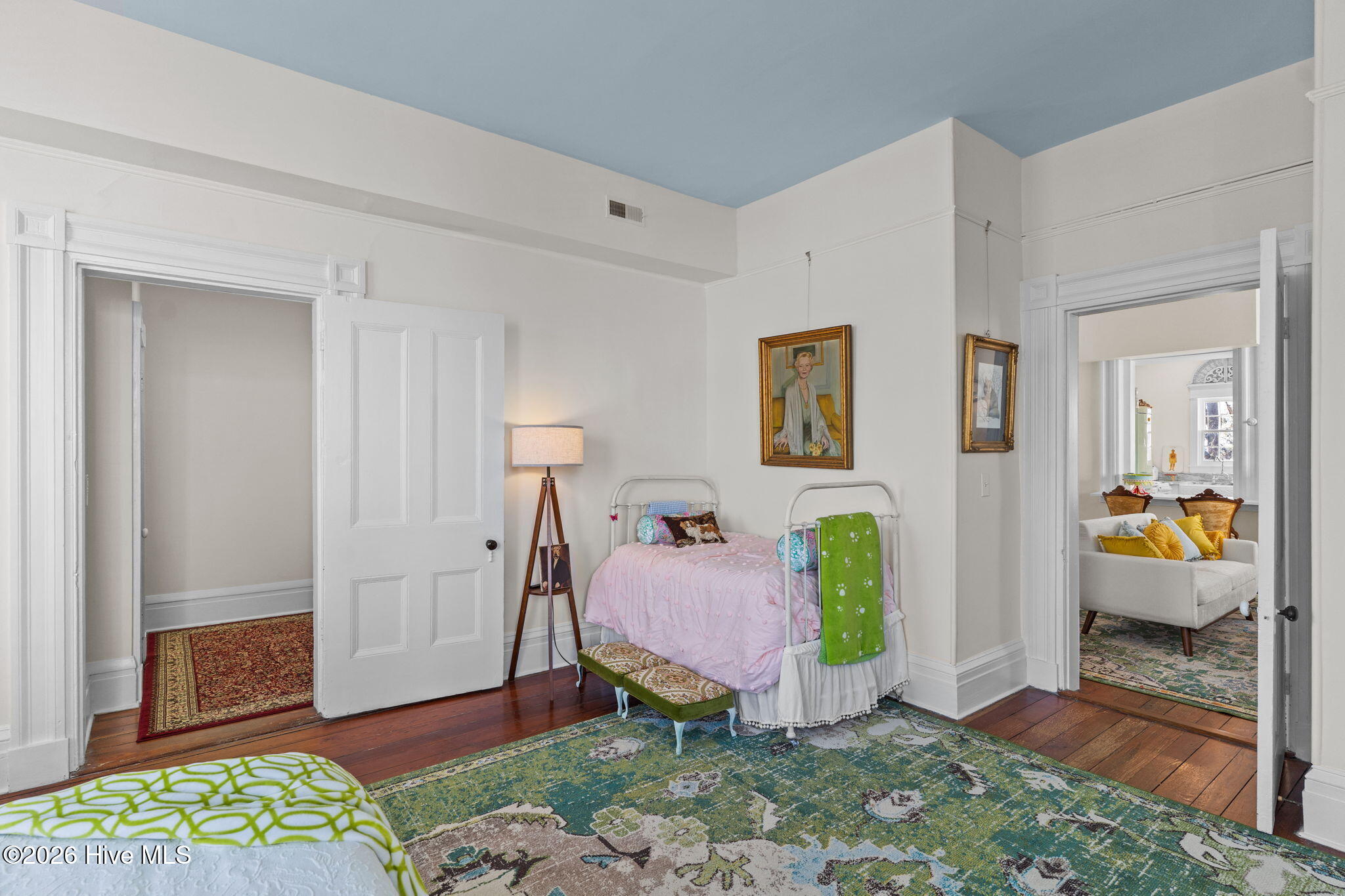 100552895 | Photo 21