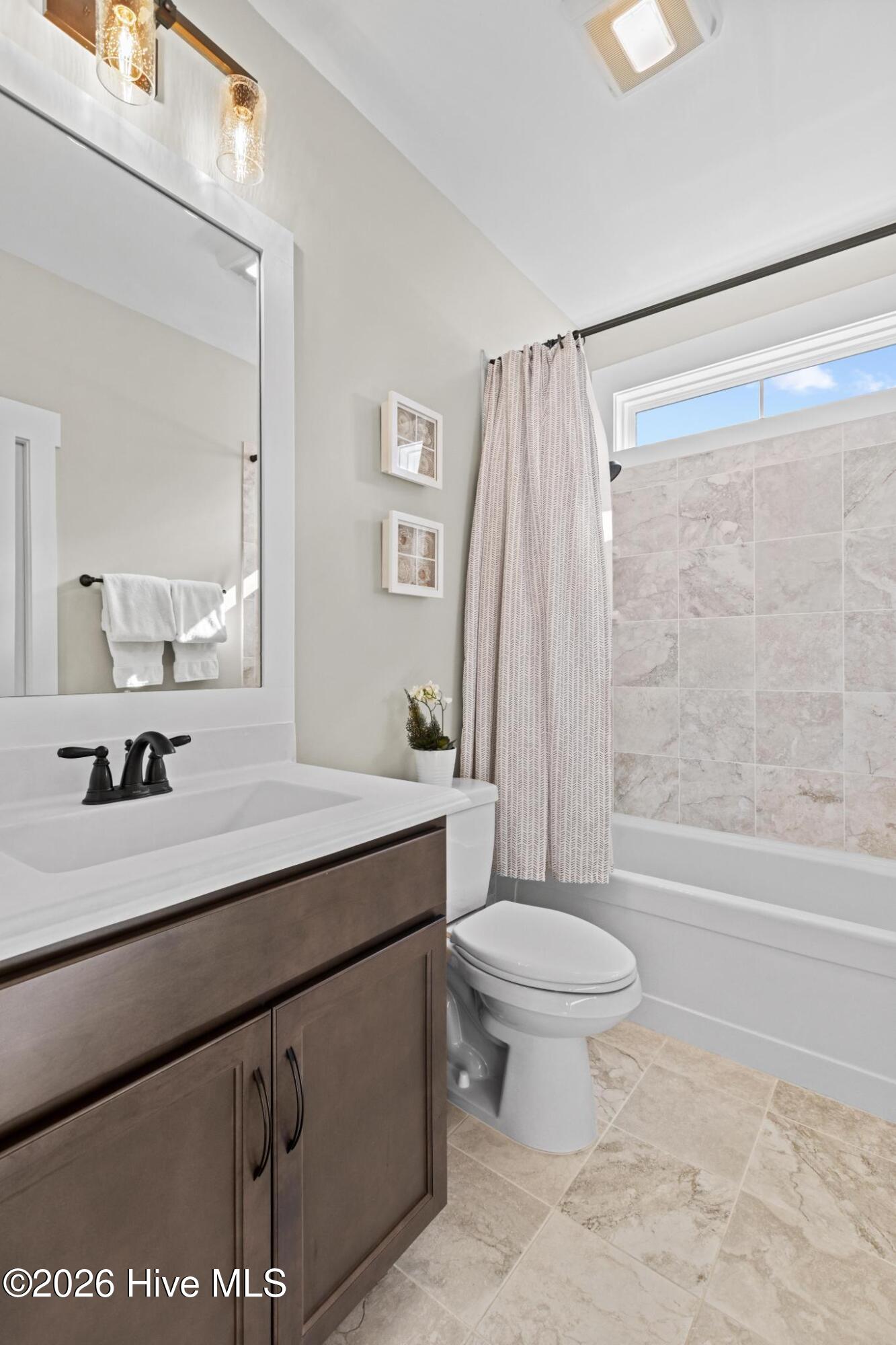 100561204 | Photo 29