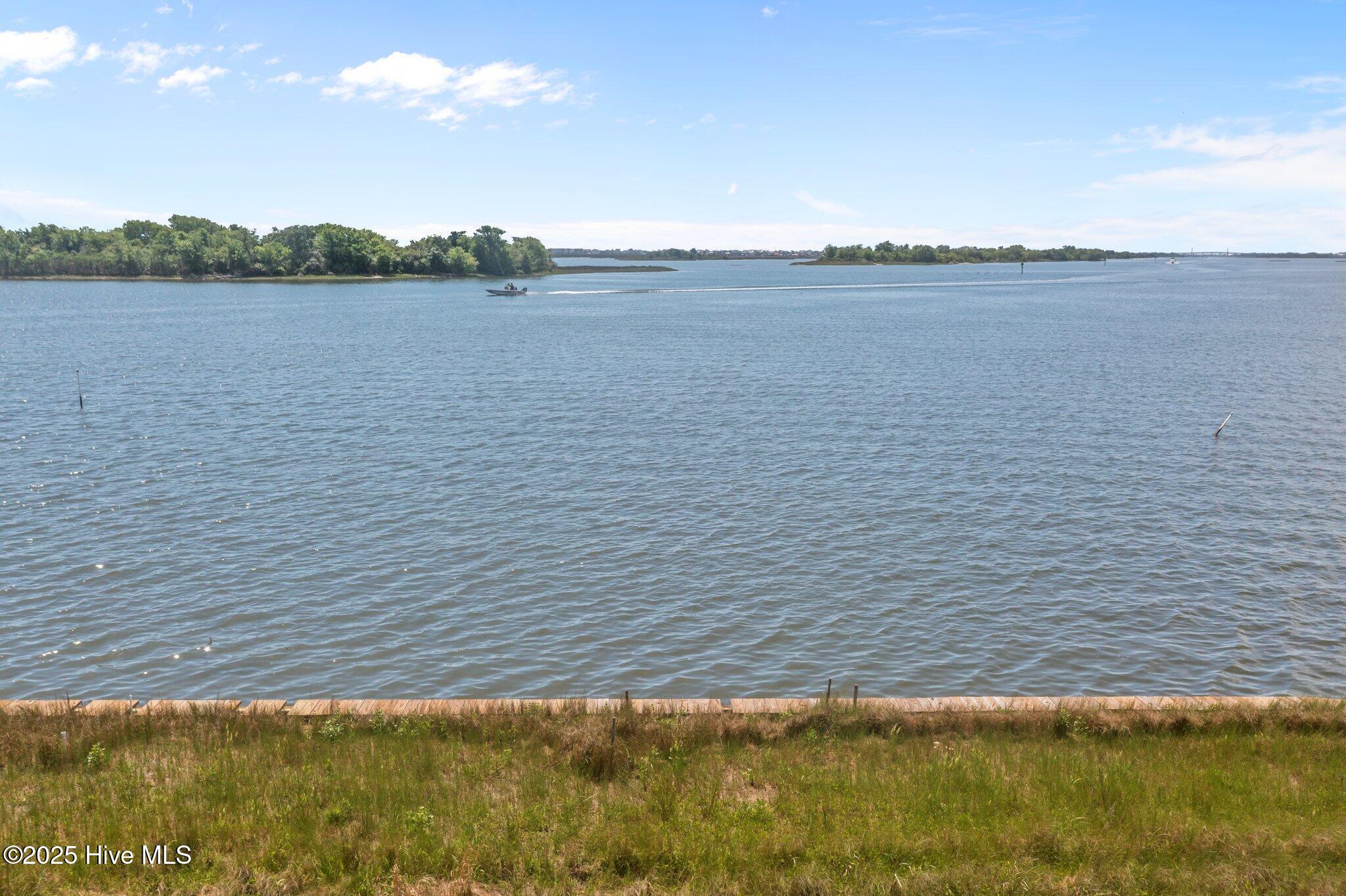 100514796 | Photo 33