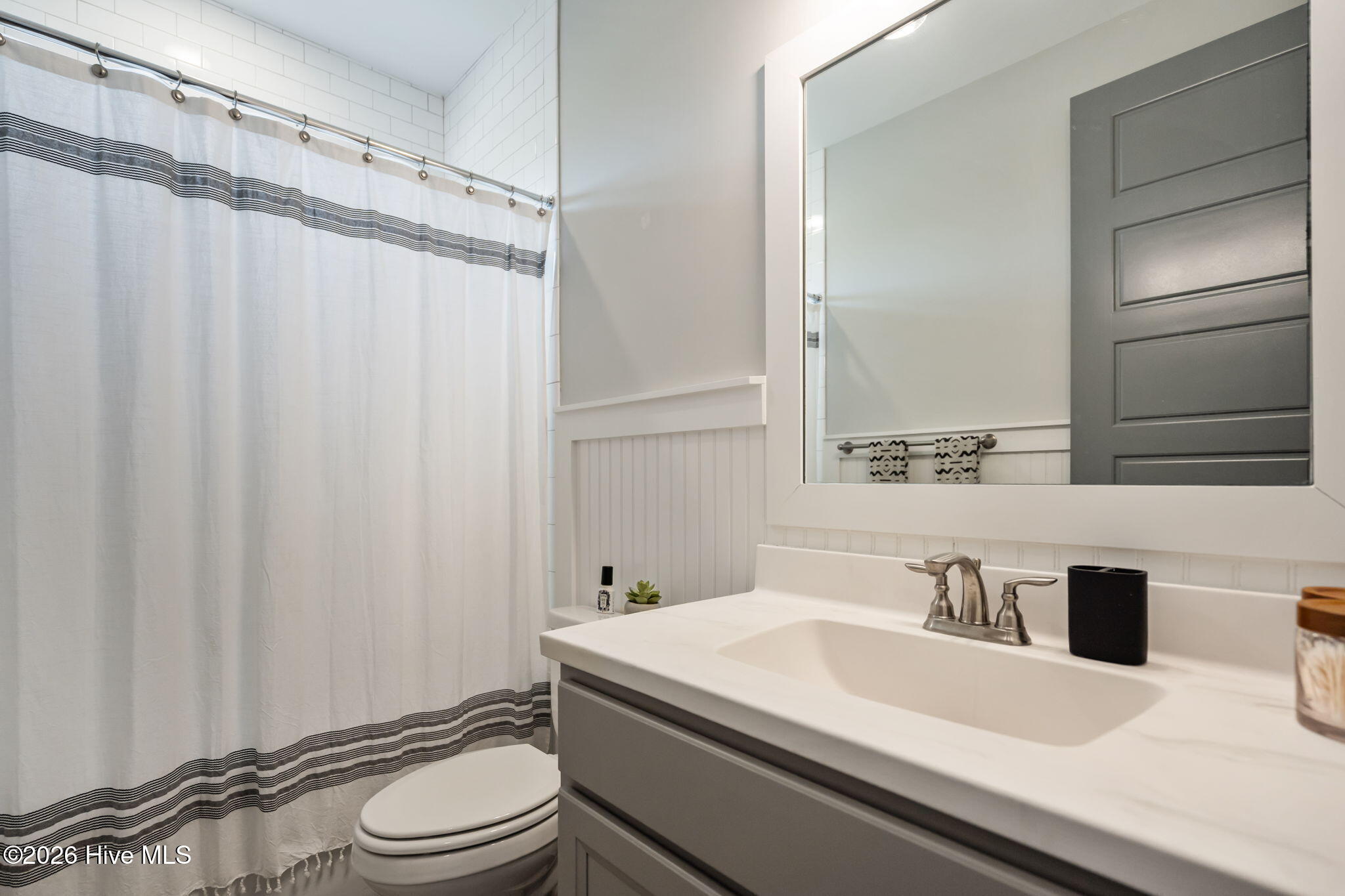 100567182 | Photo 21