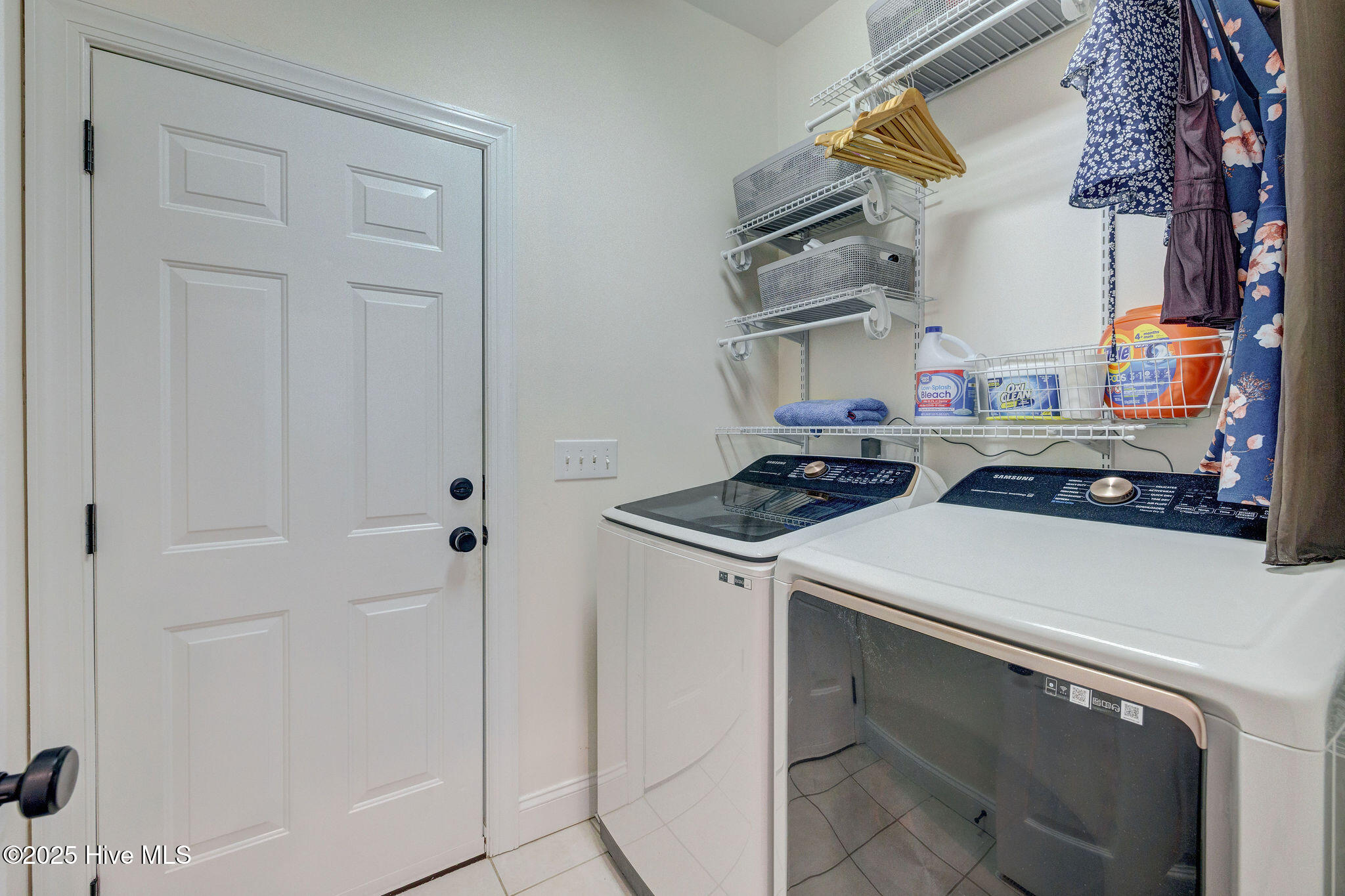 100529617 | Photo 32