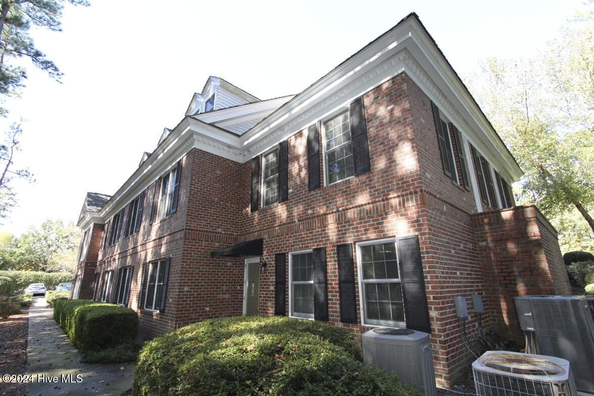 Exterior photo of 120 Applecross Road Suite 6, Pinehurst, NC 28374. MLS: 100590832
