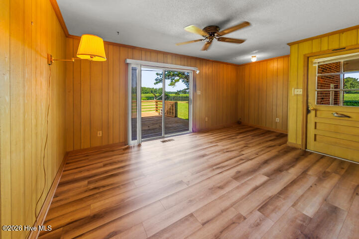 22367 Nc Highway 55,Oriental