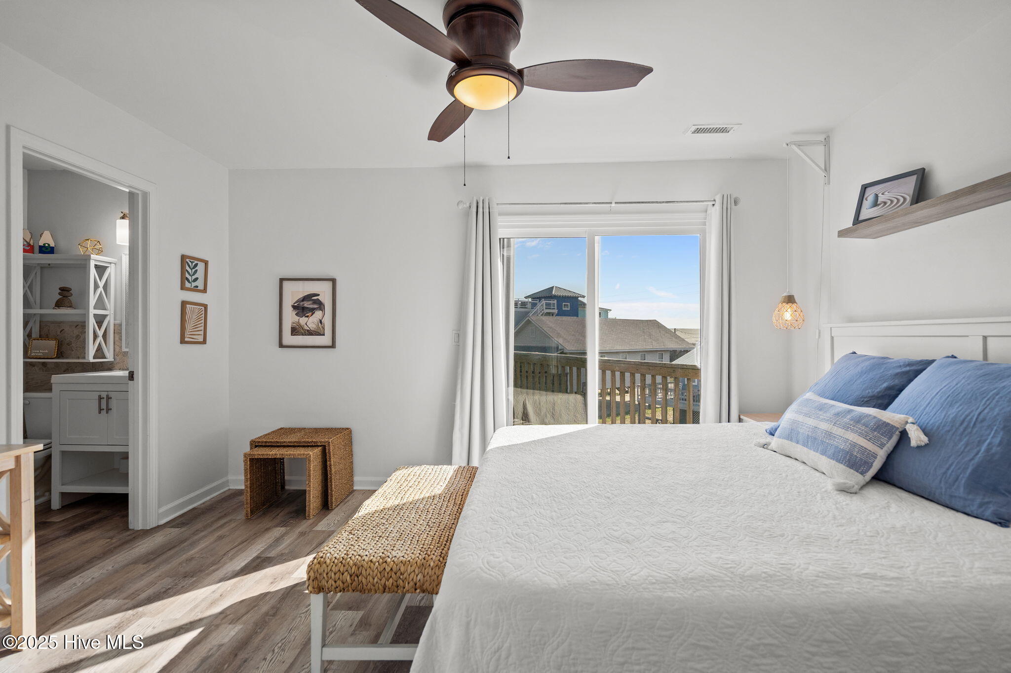 100531812 | Photo 26