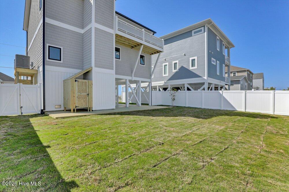 100552100 | Photo 45