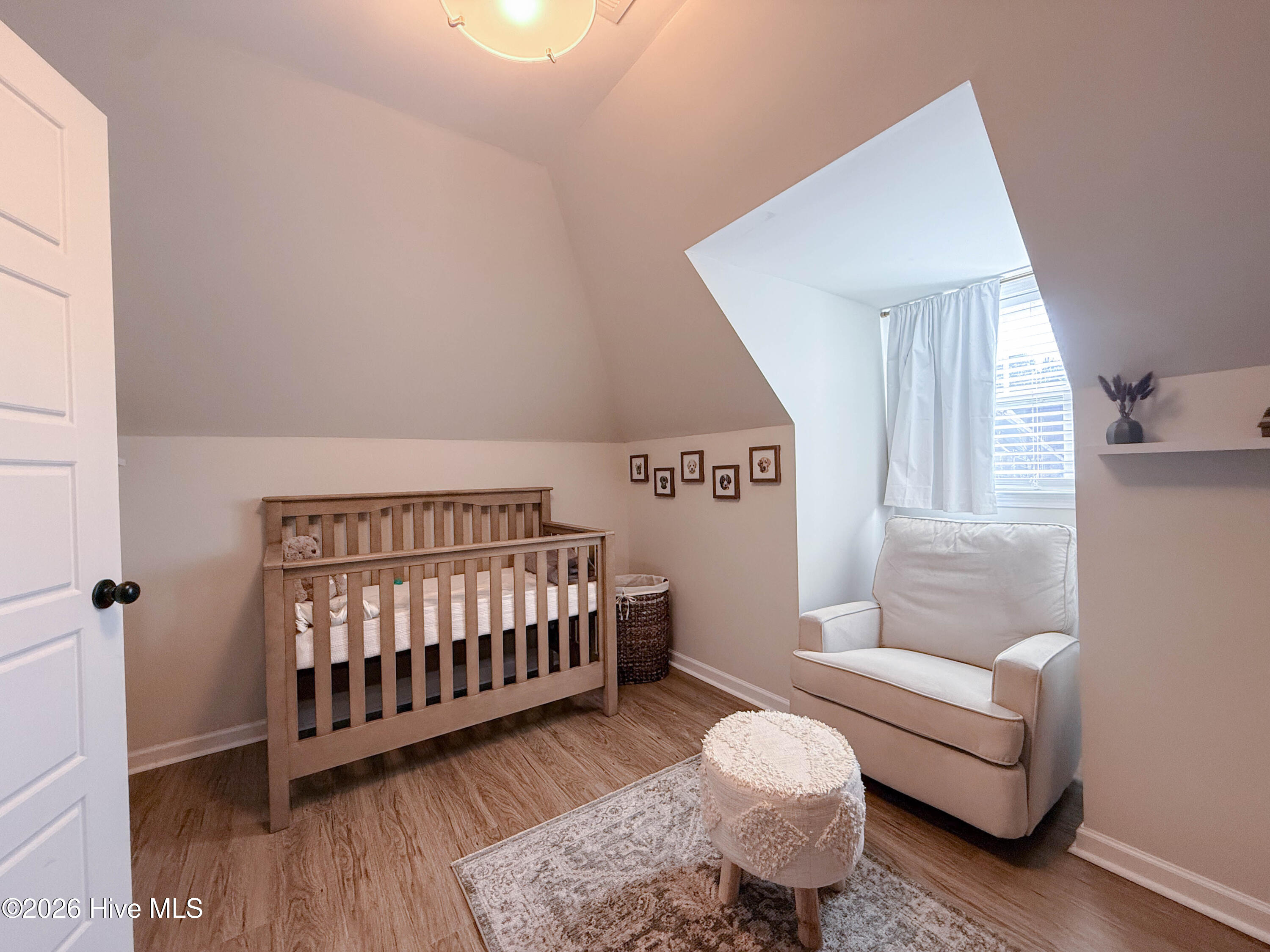 100551828 | Photo 43