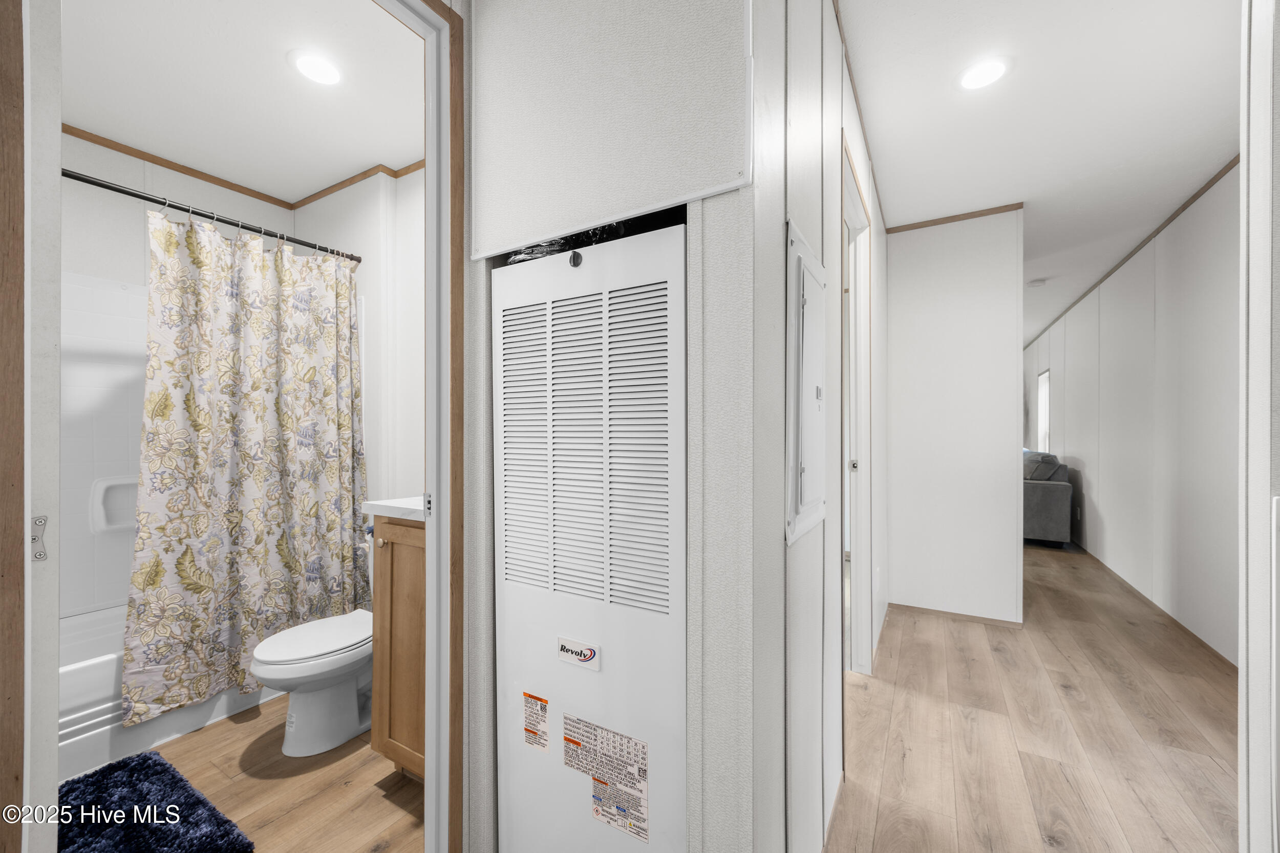 100546833 | Photo 21