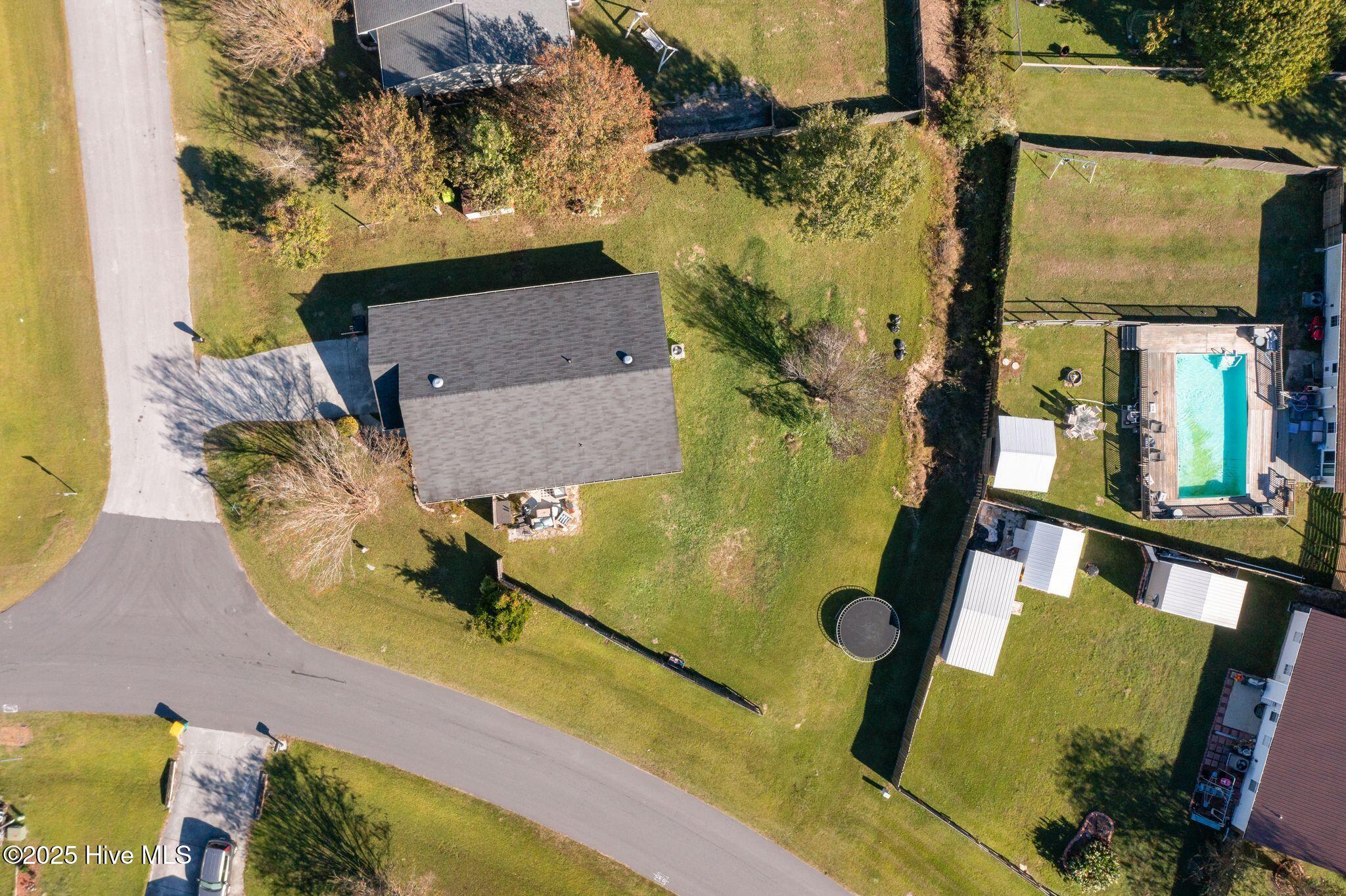 100537602 | Photo 37