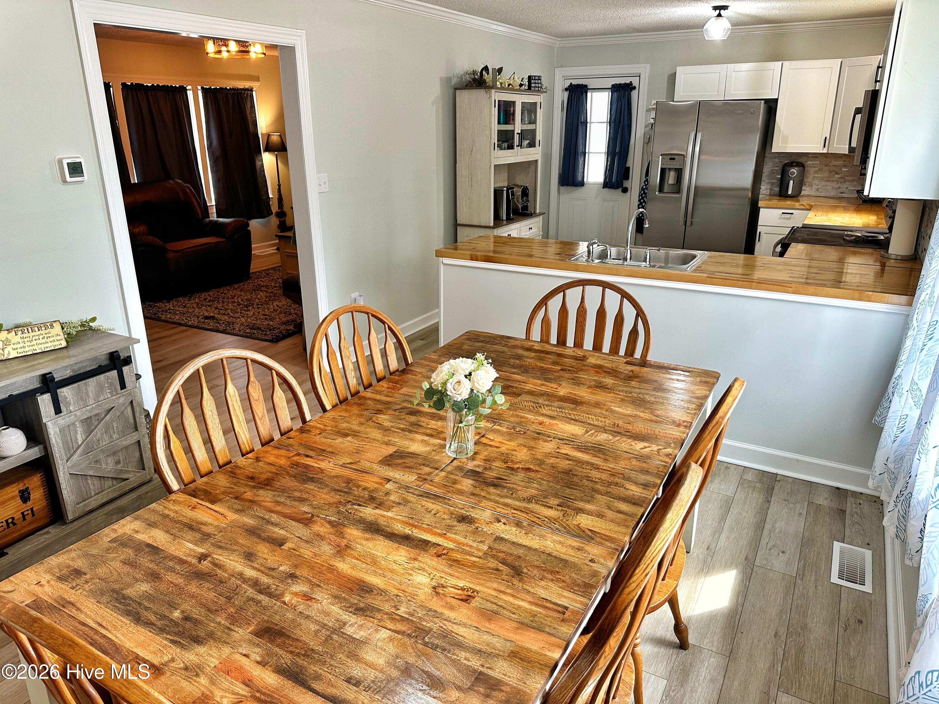 100559040 | Photo 13