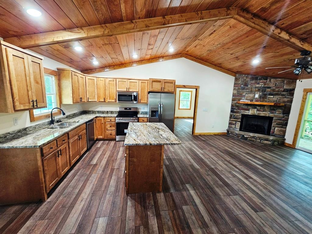 Kitchen & Living room combo