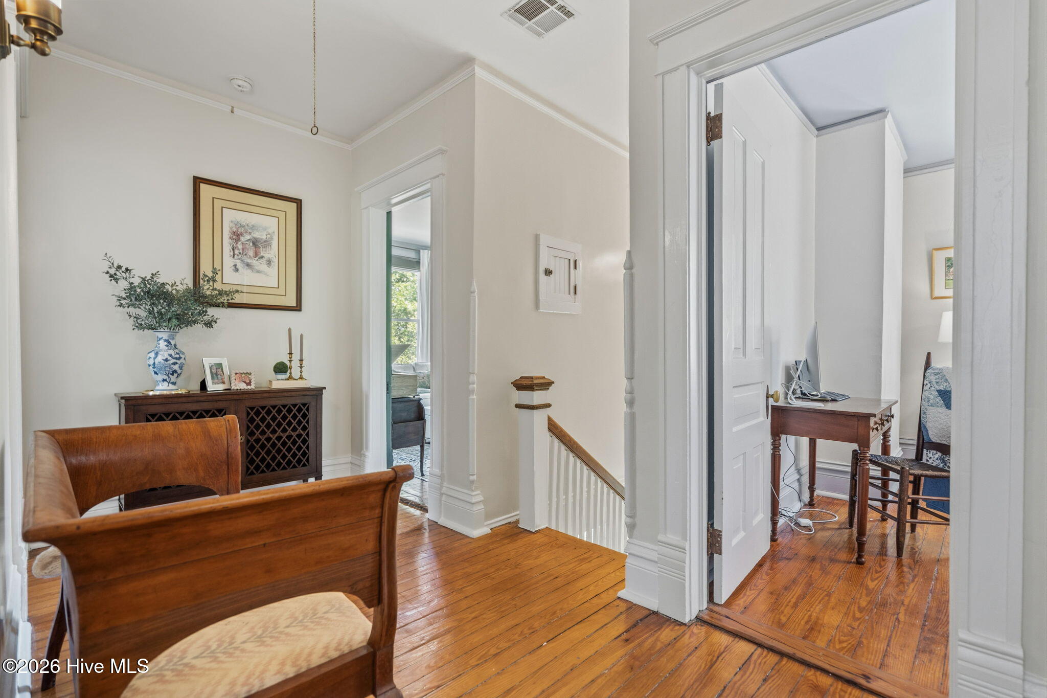 100566277 | Photo 29