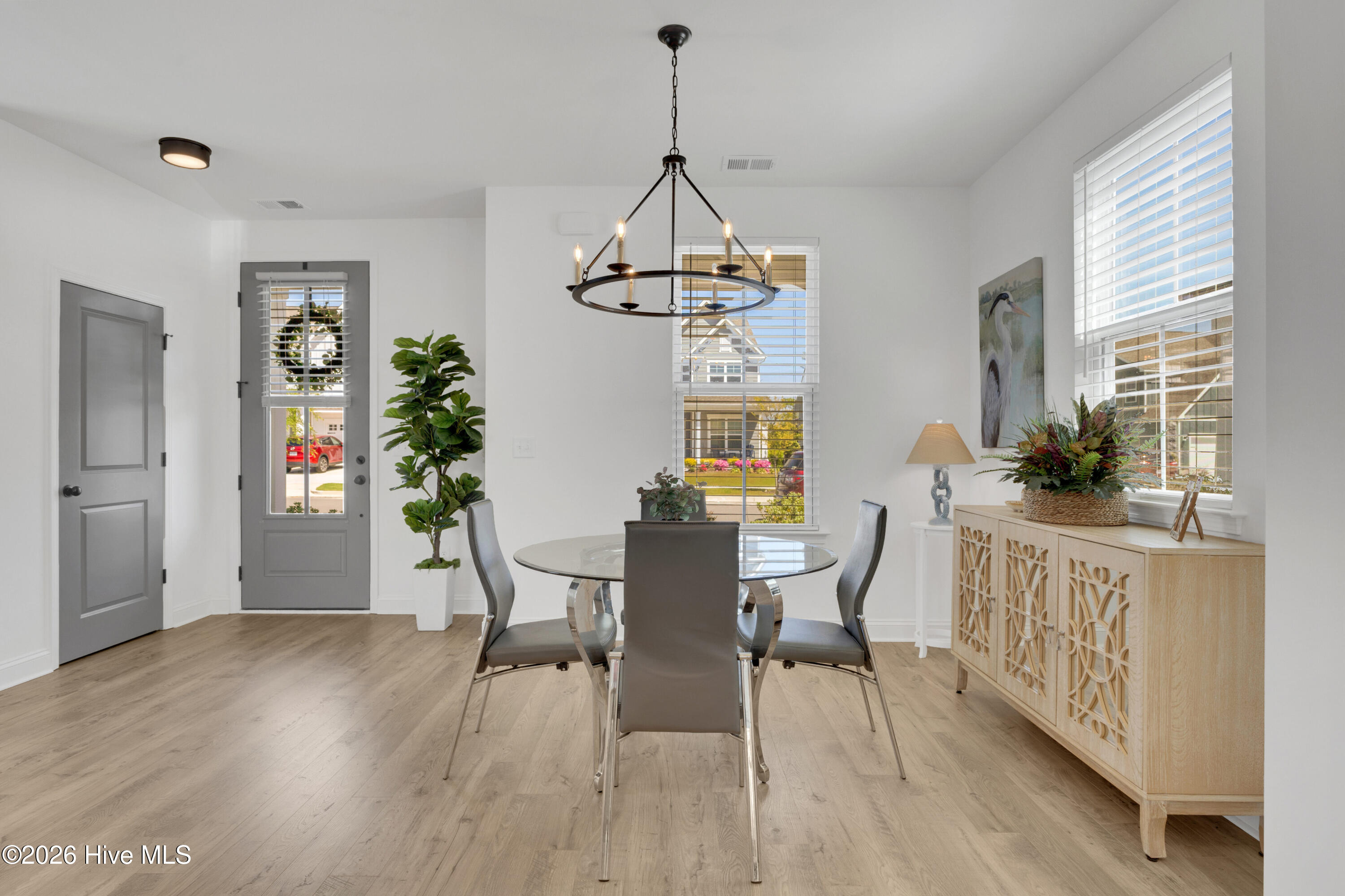 100566807 | Photo 18