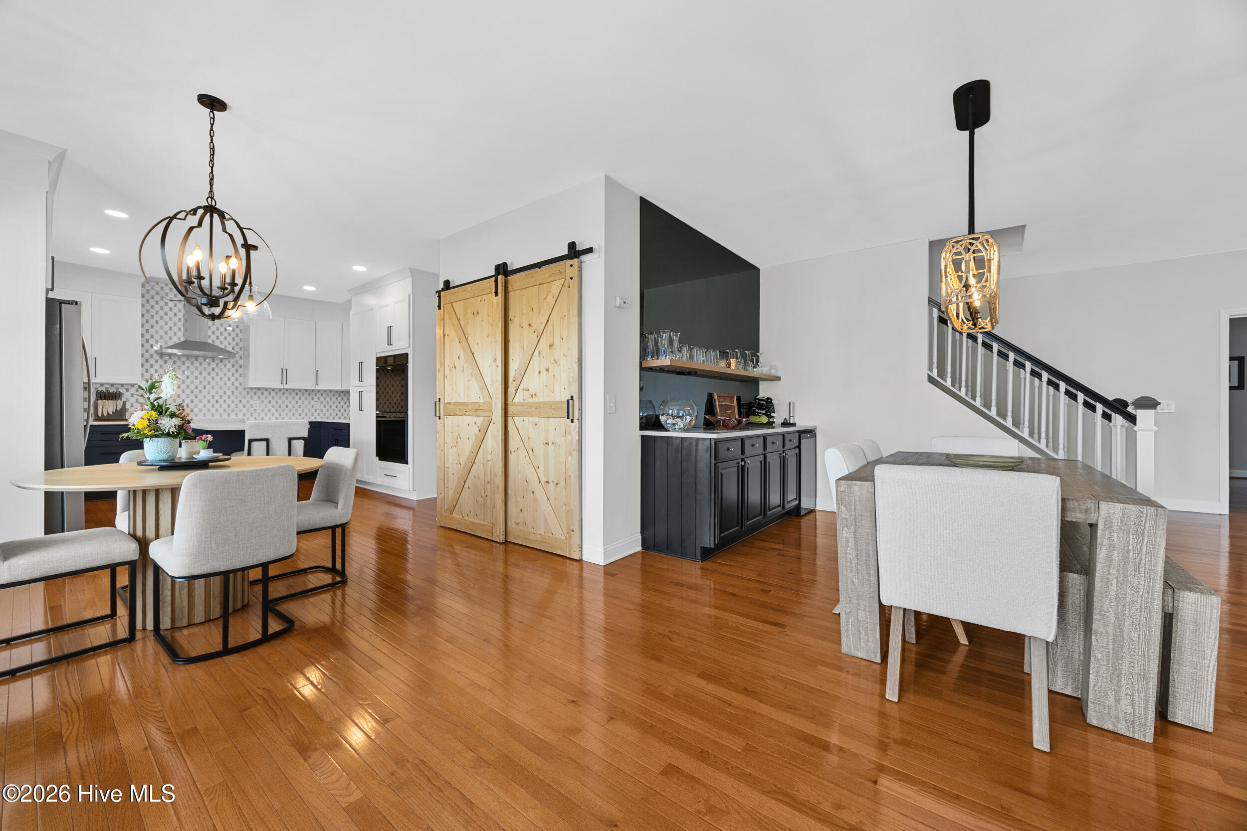 100567542 | Photo 15