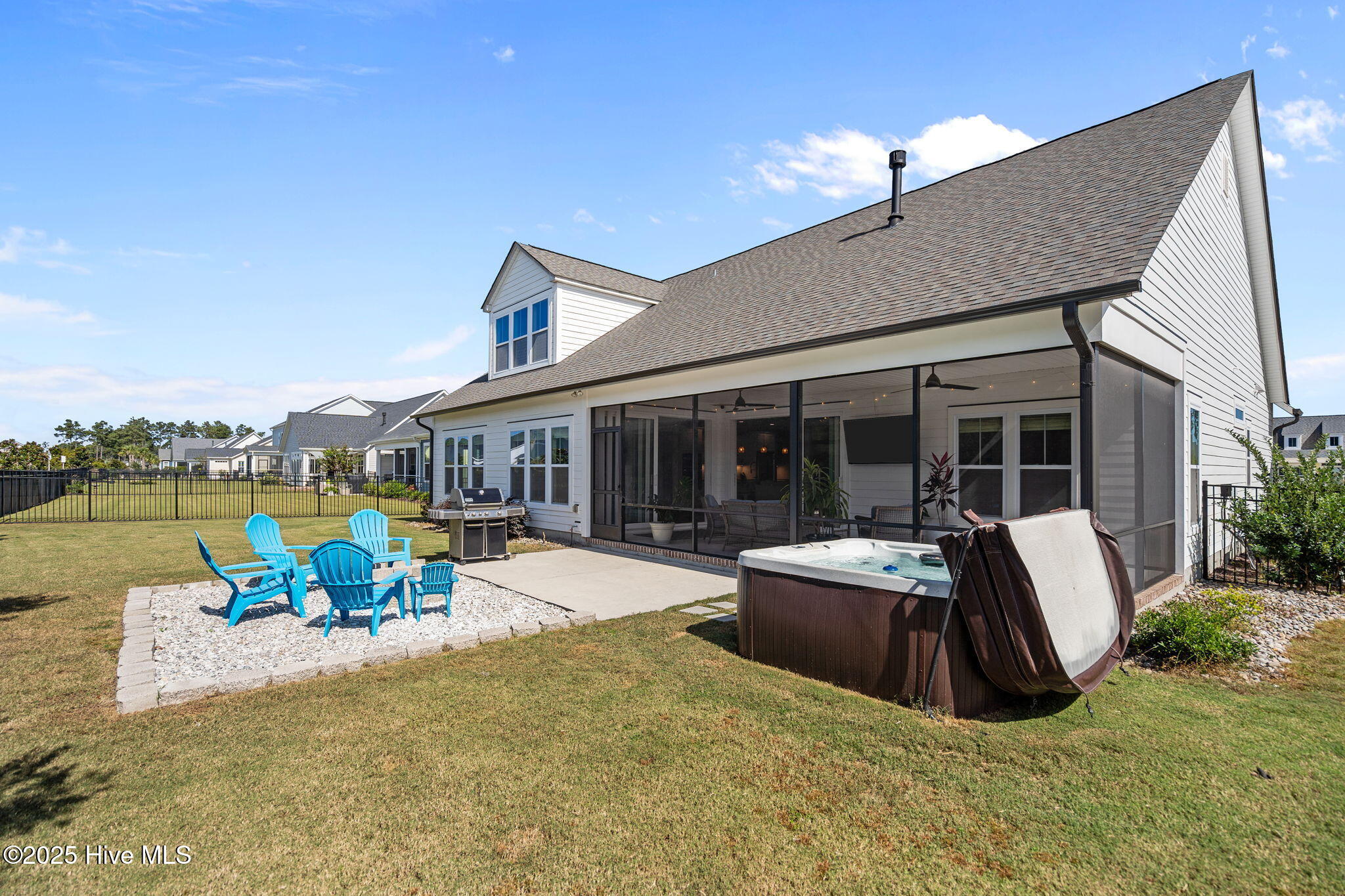 100536162 | Photo 56