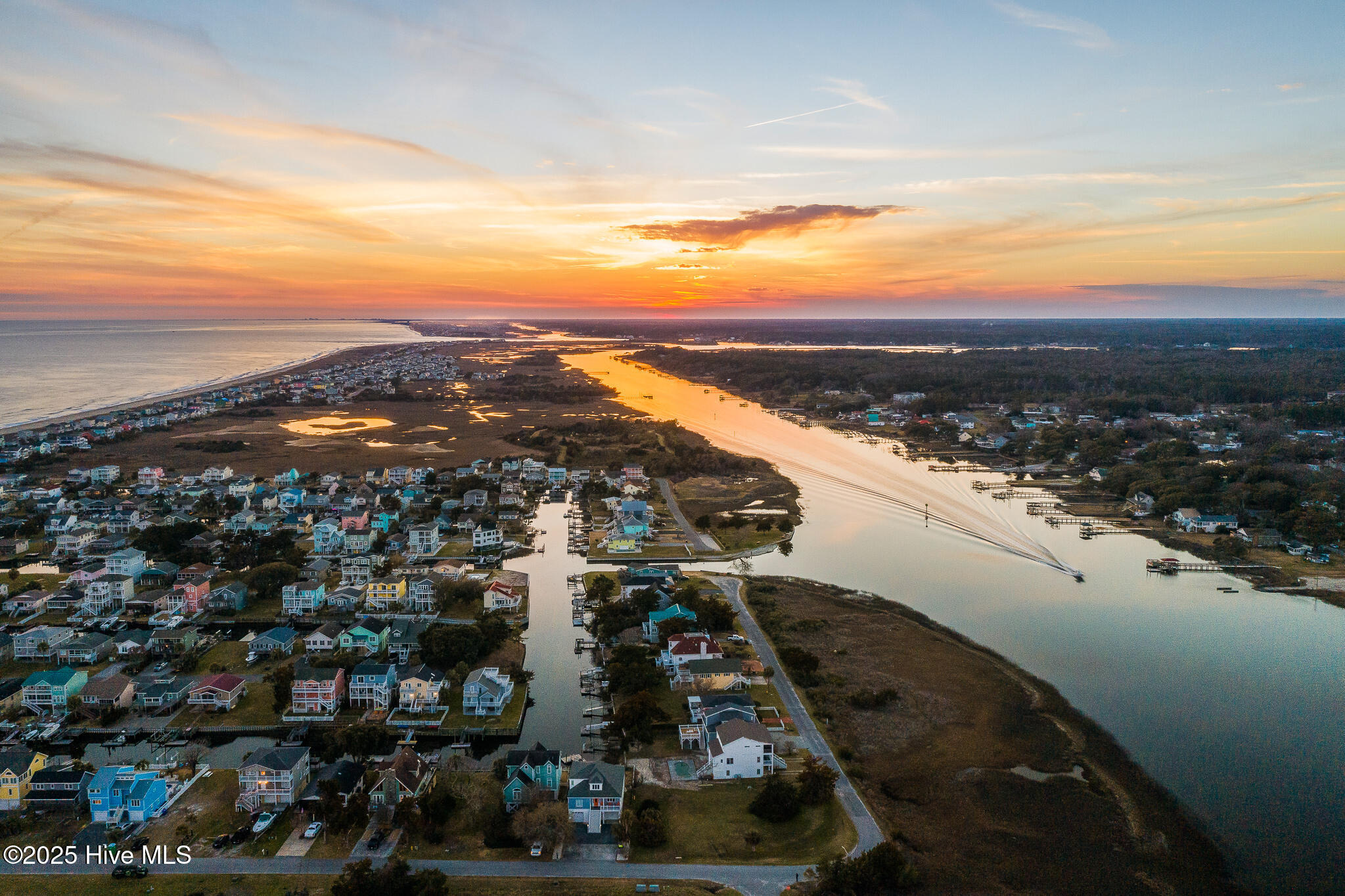 100558310 | Photo 66