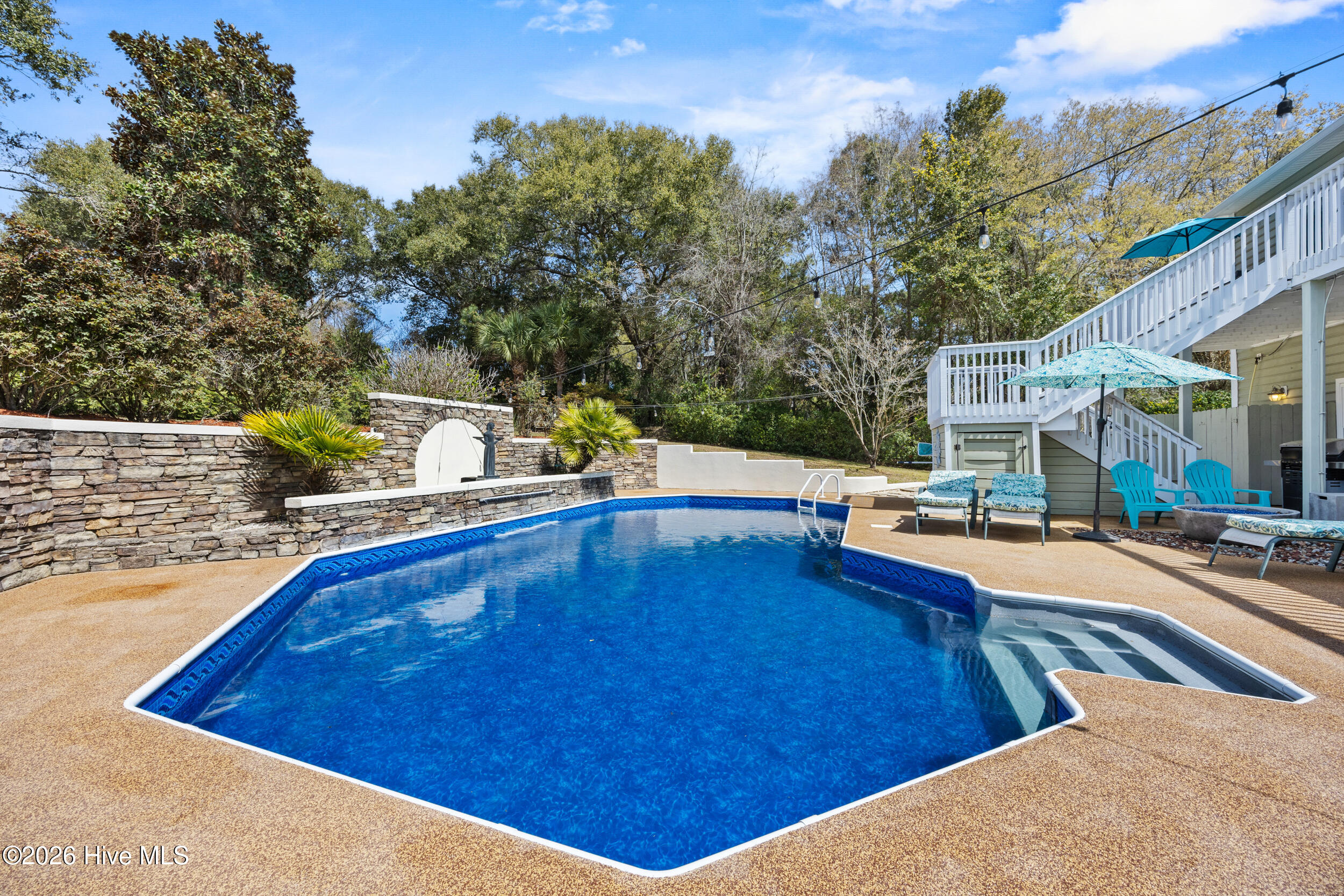 100567542 | Photo 73