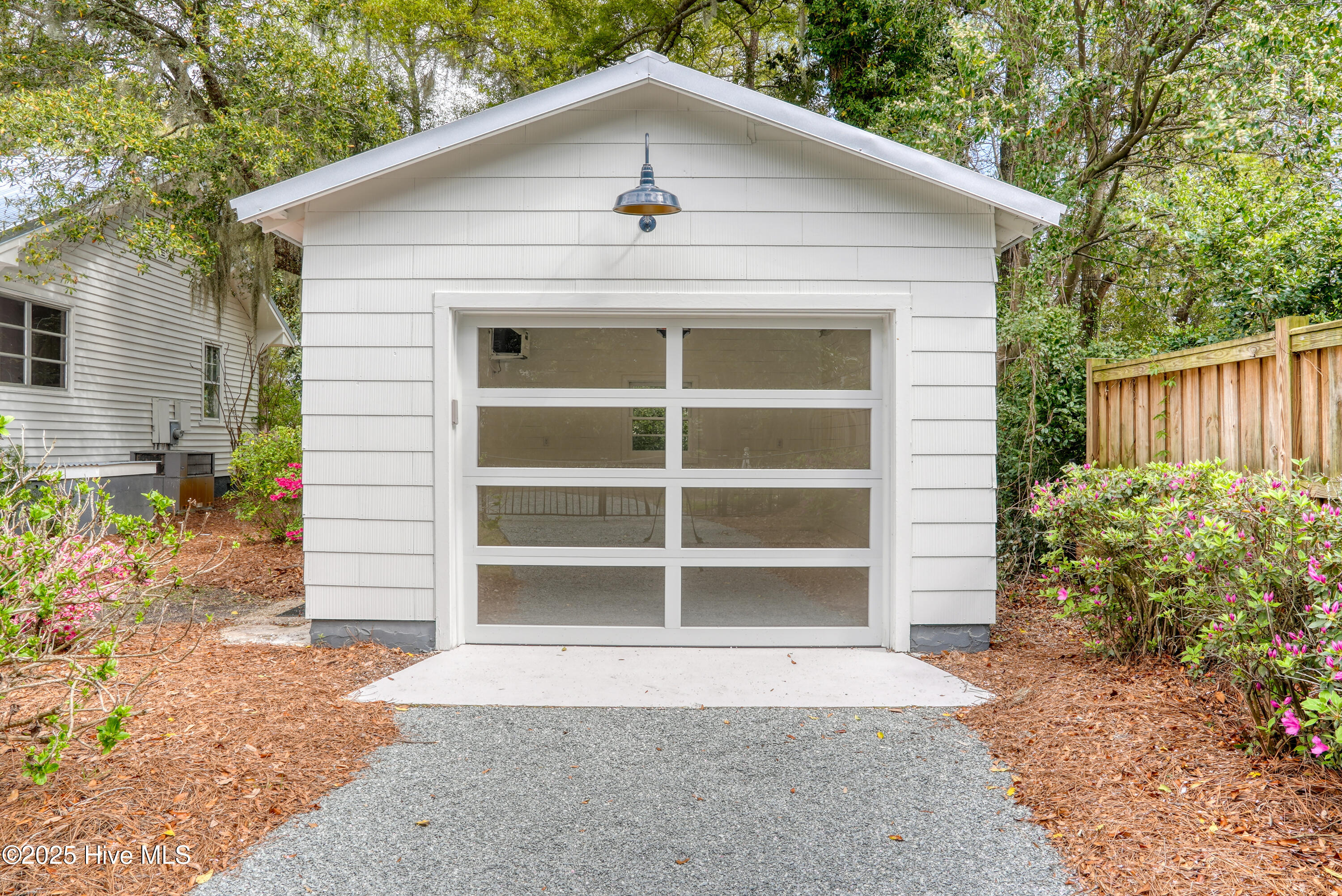 100559496 | Photo 32