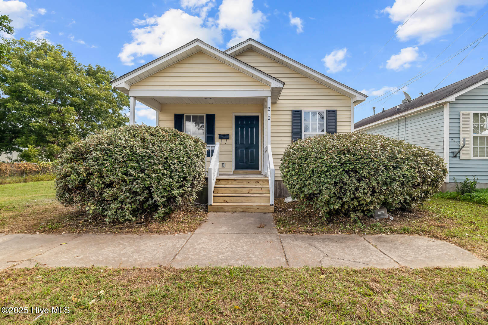 Homes for sale in New Bern, NC | 212 Lawson St, New Bern, NC 28562 | MLS# 100535635