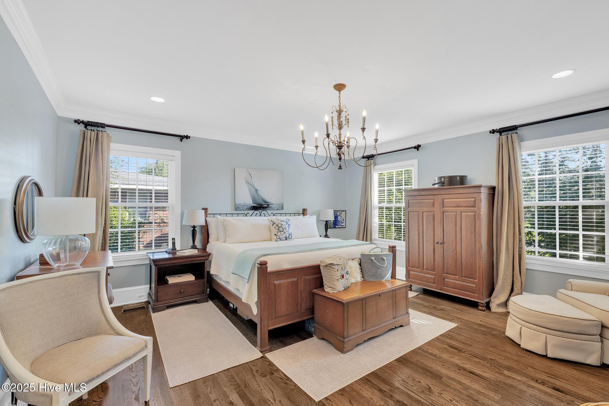 100527249 | Photo 35