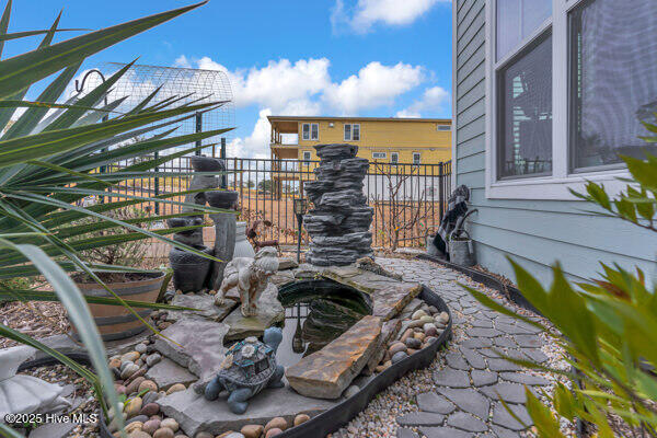 100545282 | Photo 42